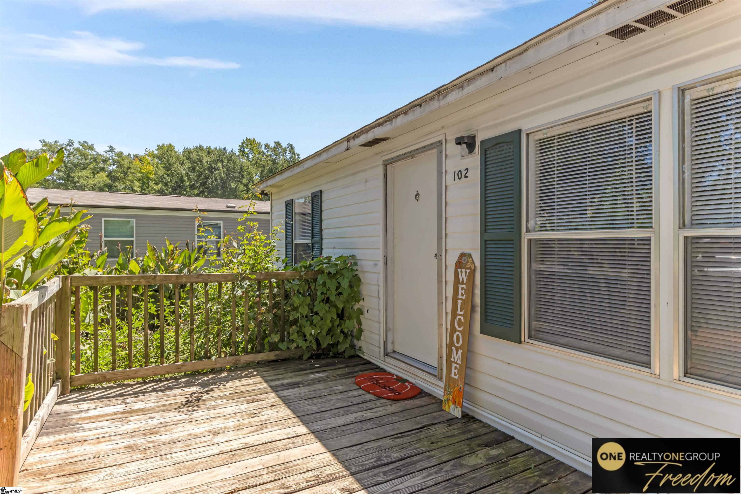 102 Chad Drive Property Photo 3