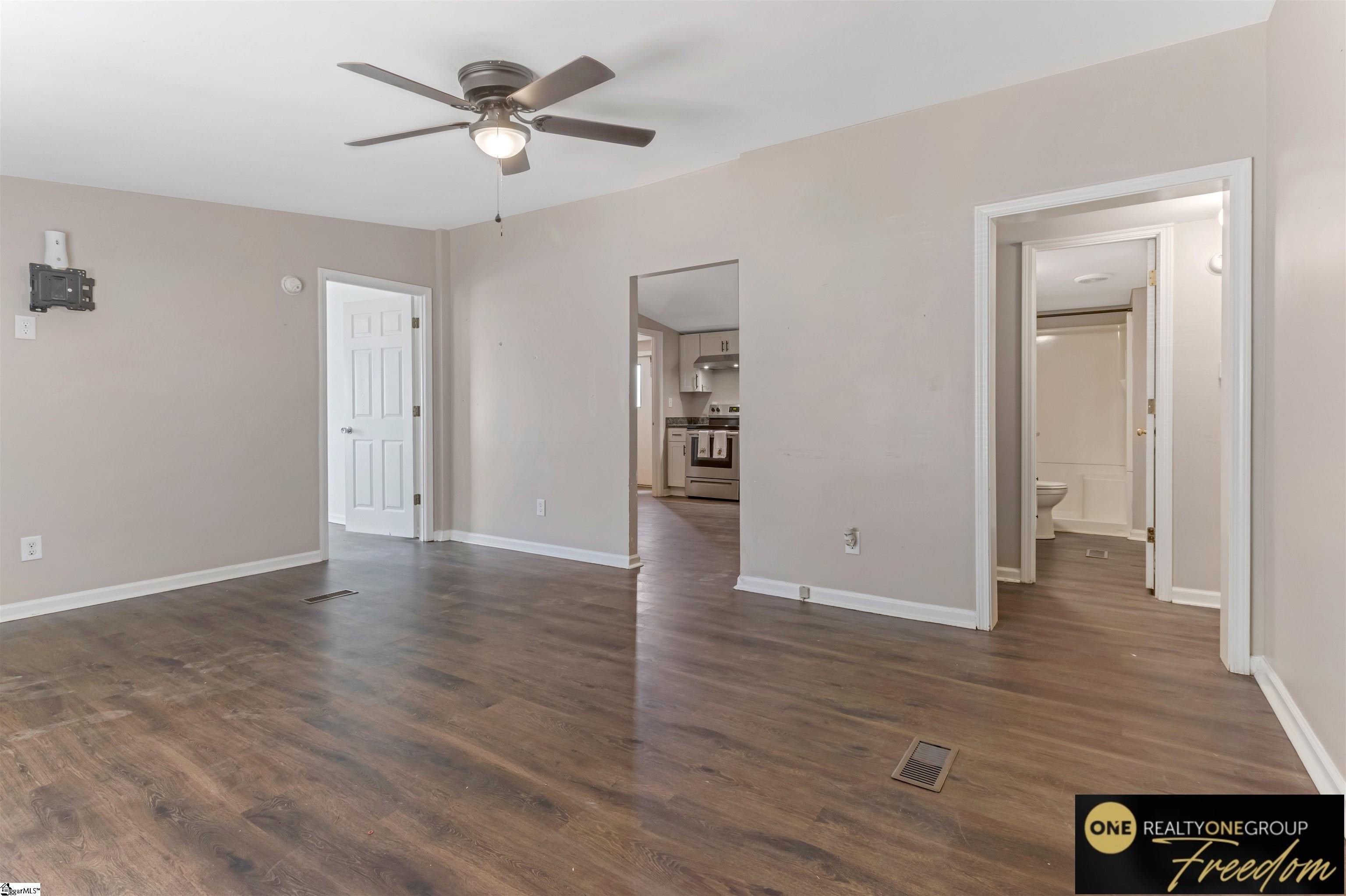 102 Chad Drive Property Photo 6