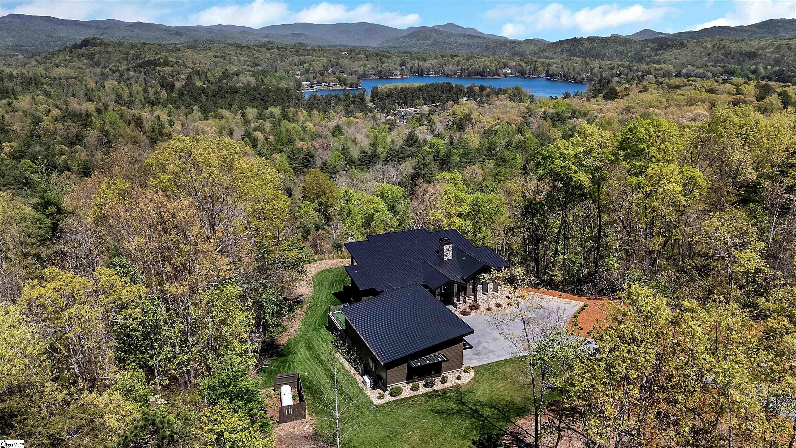 231 Keowee Turtlehead Road Property Photo 4