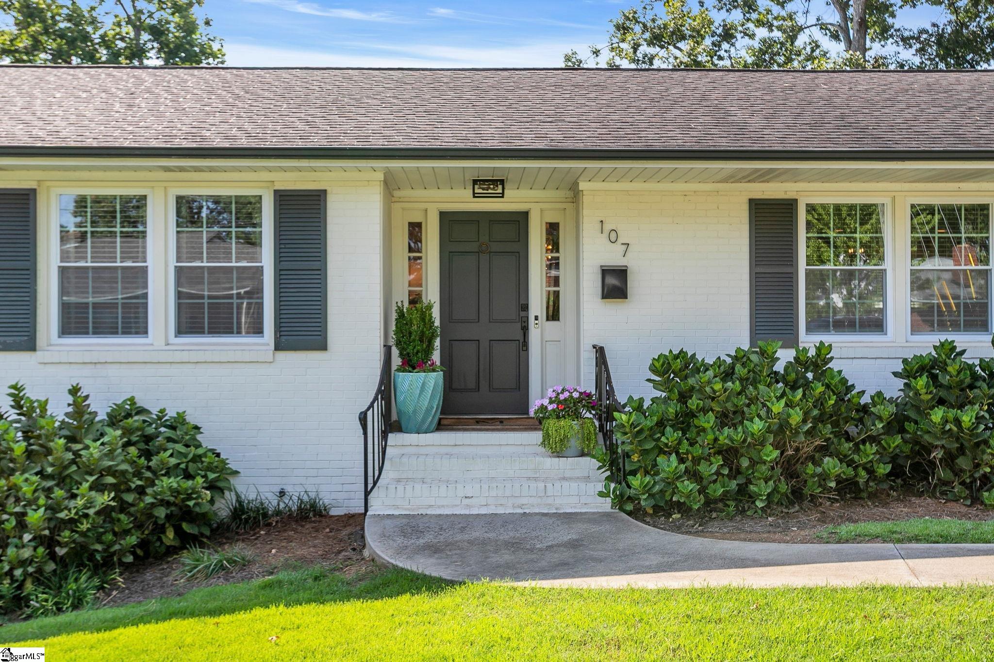 107 Birchwood Drive Property Photo 2