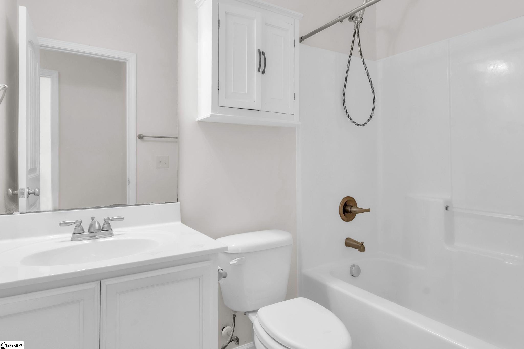 27 Collins Mills Court Property Photo 17