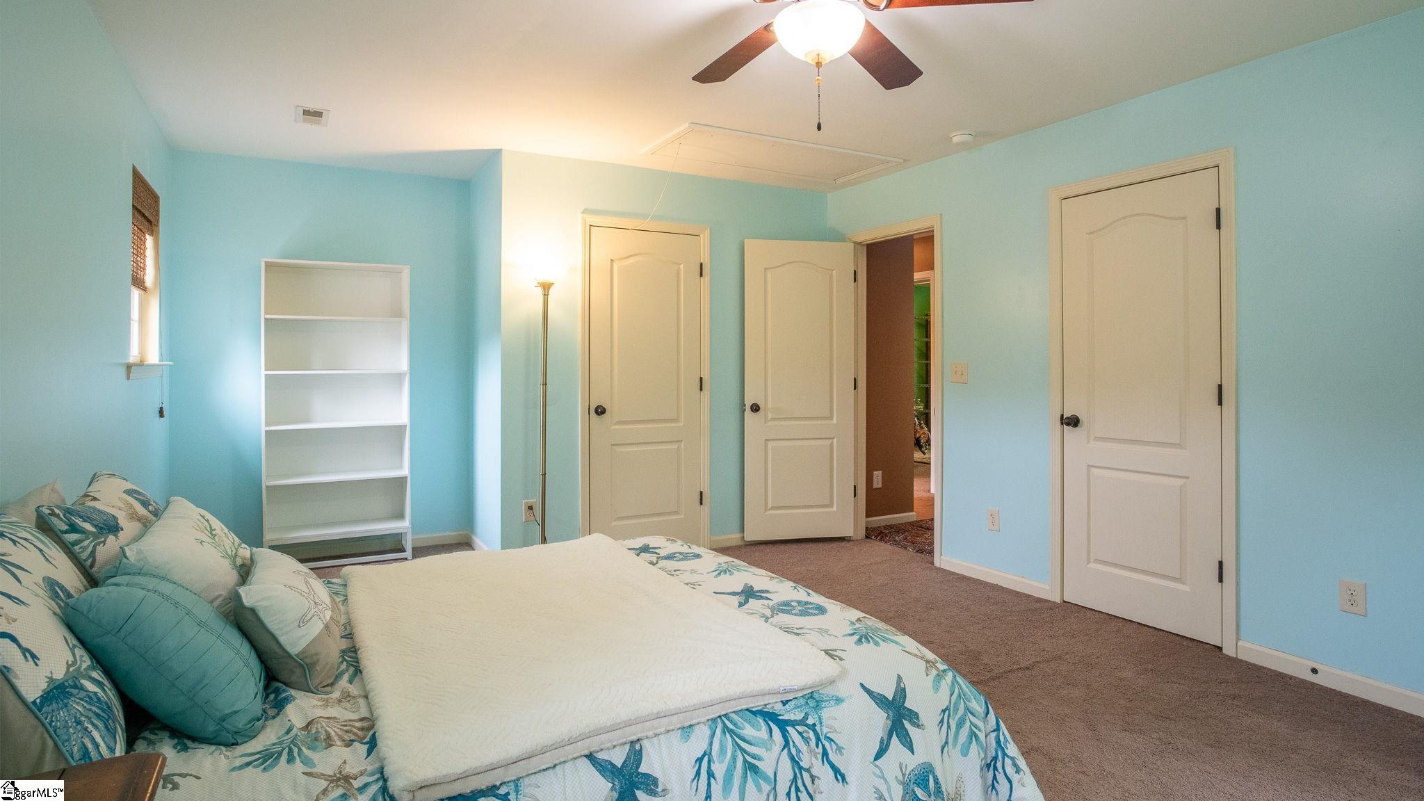 520 Abberly Lane Property Photo 9