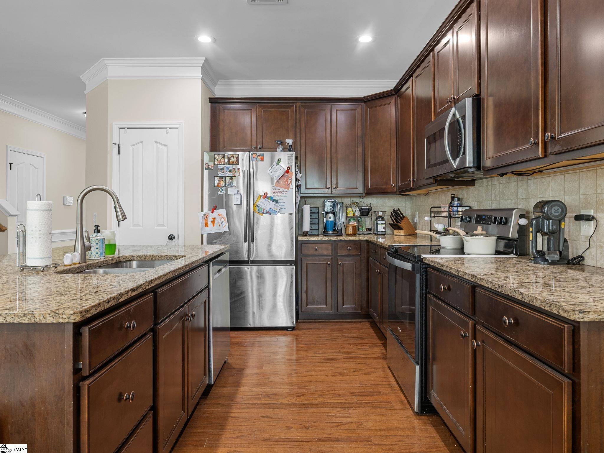 511 Riverdale Road Property Photo 6