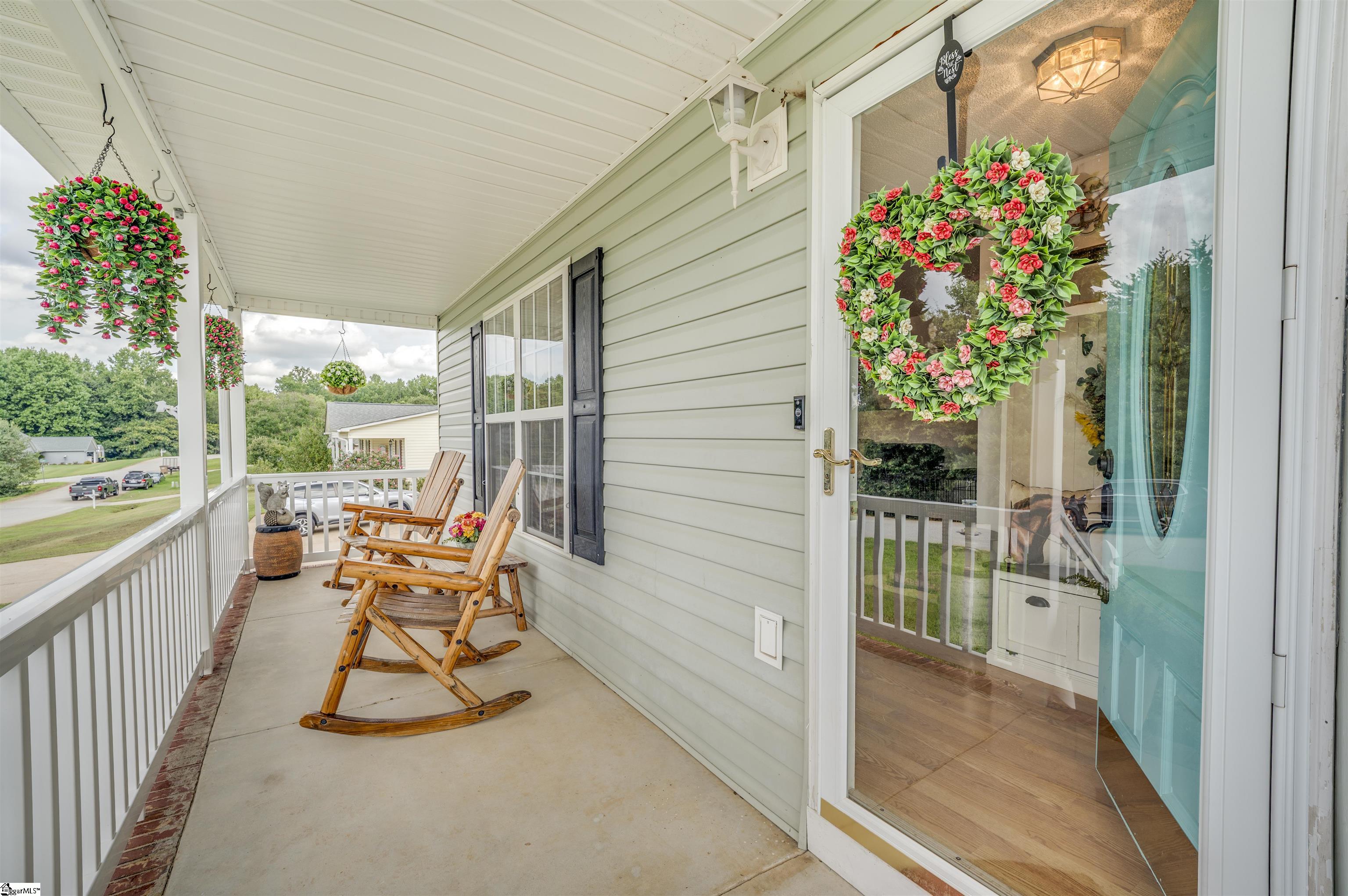202 Shady Pines Way Property Photo 5