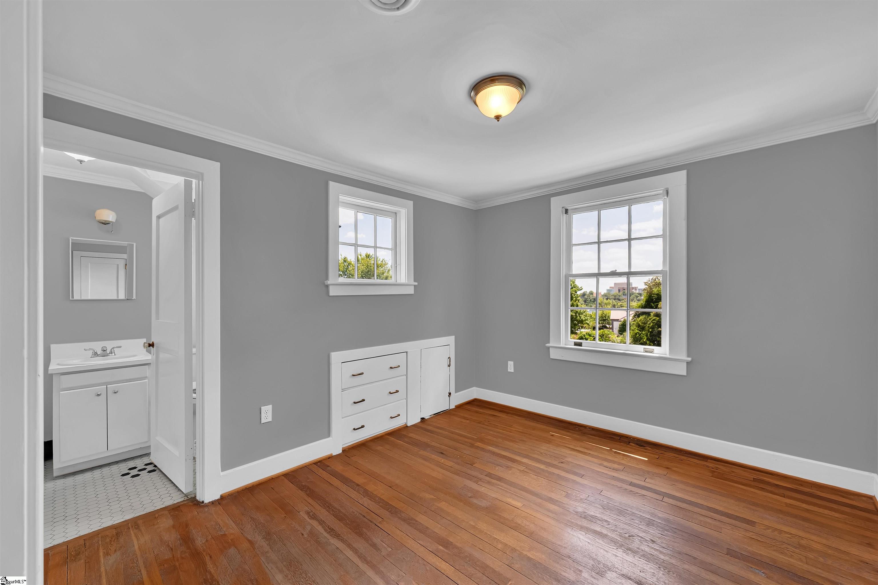 118 James Street Property Photo 37