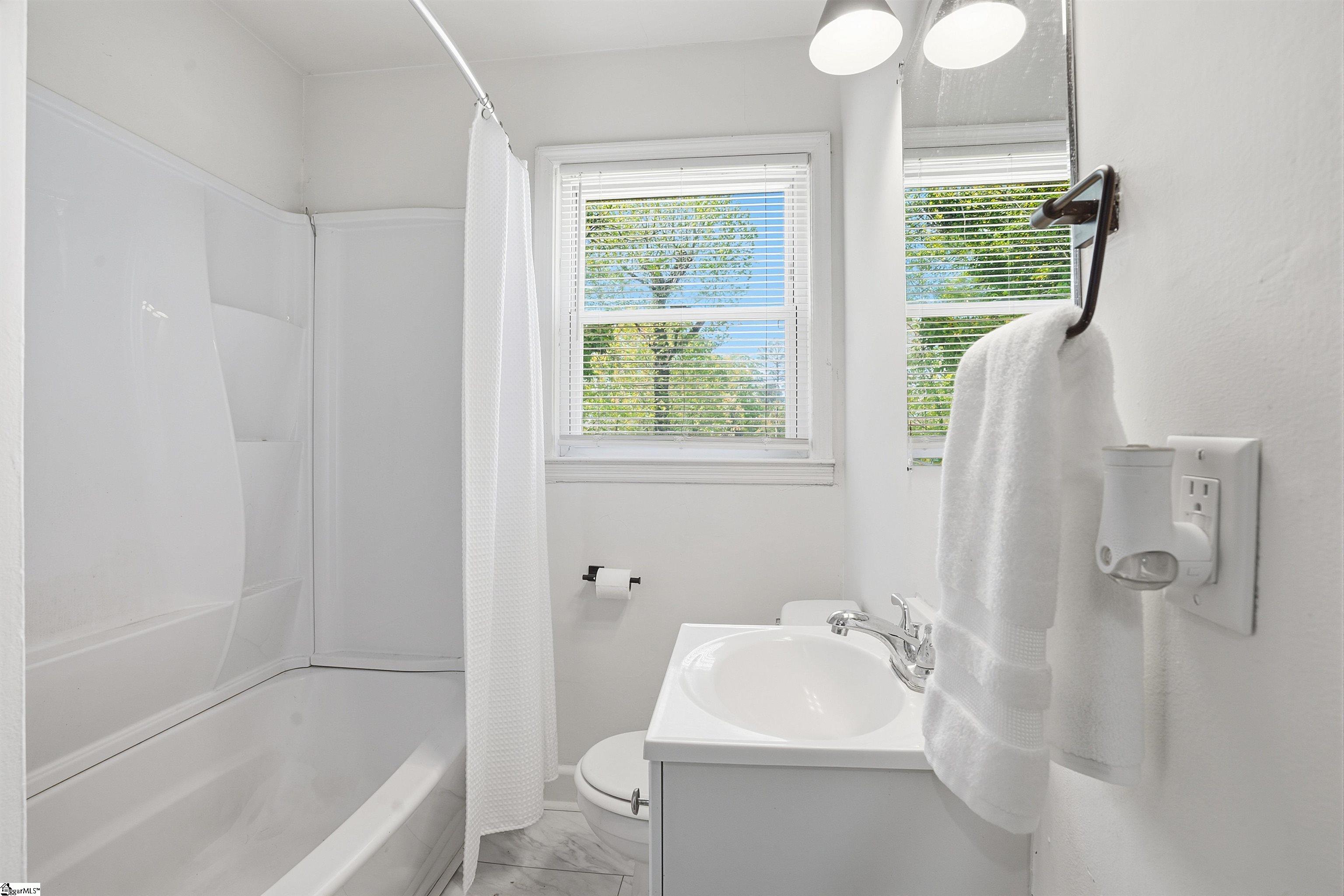 105 Tyler Court Property Photo 15