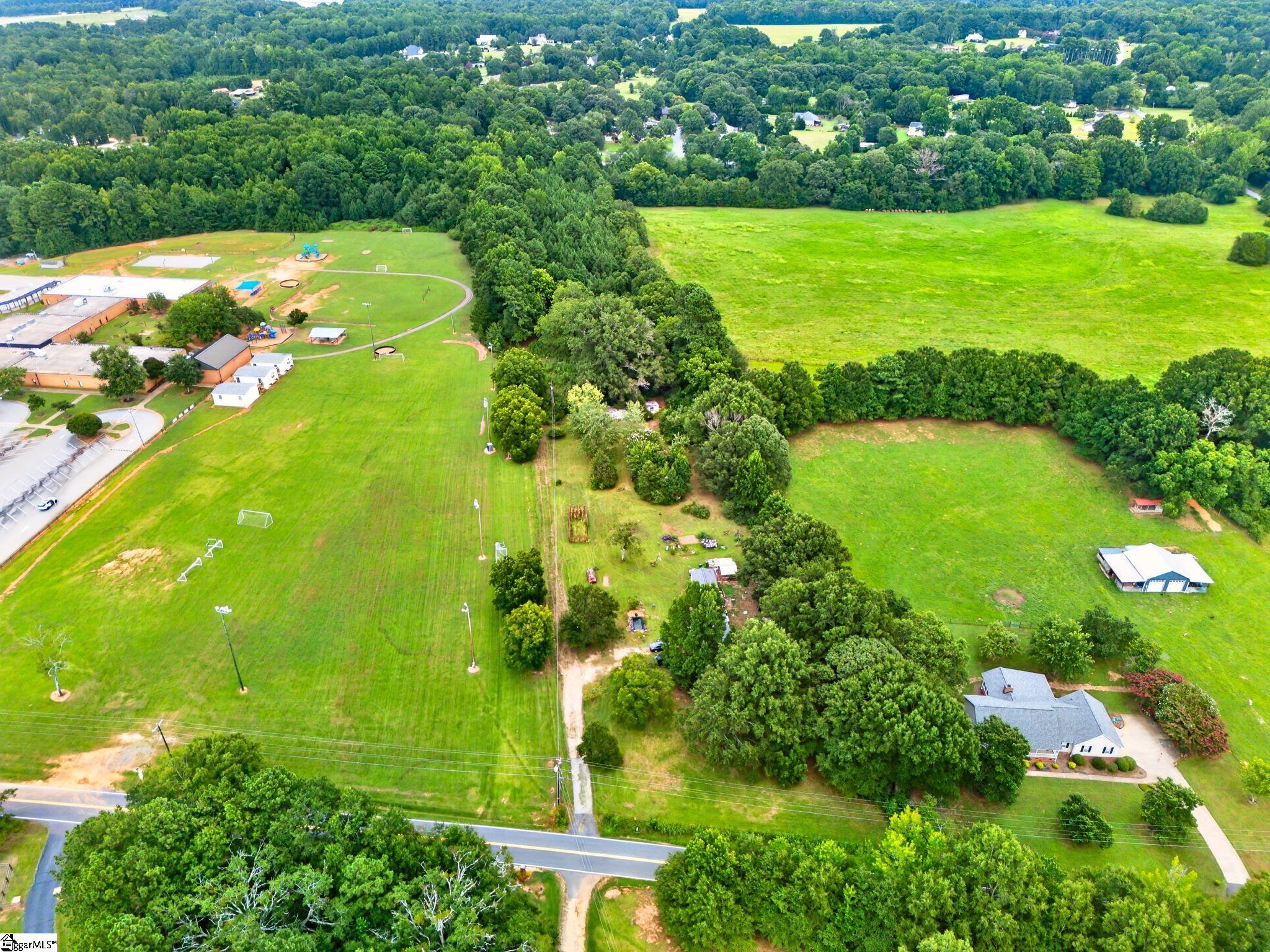 216 Roper Road Property Photo 4
