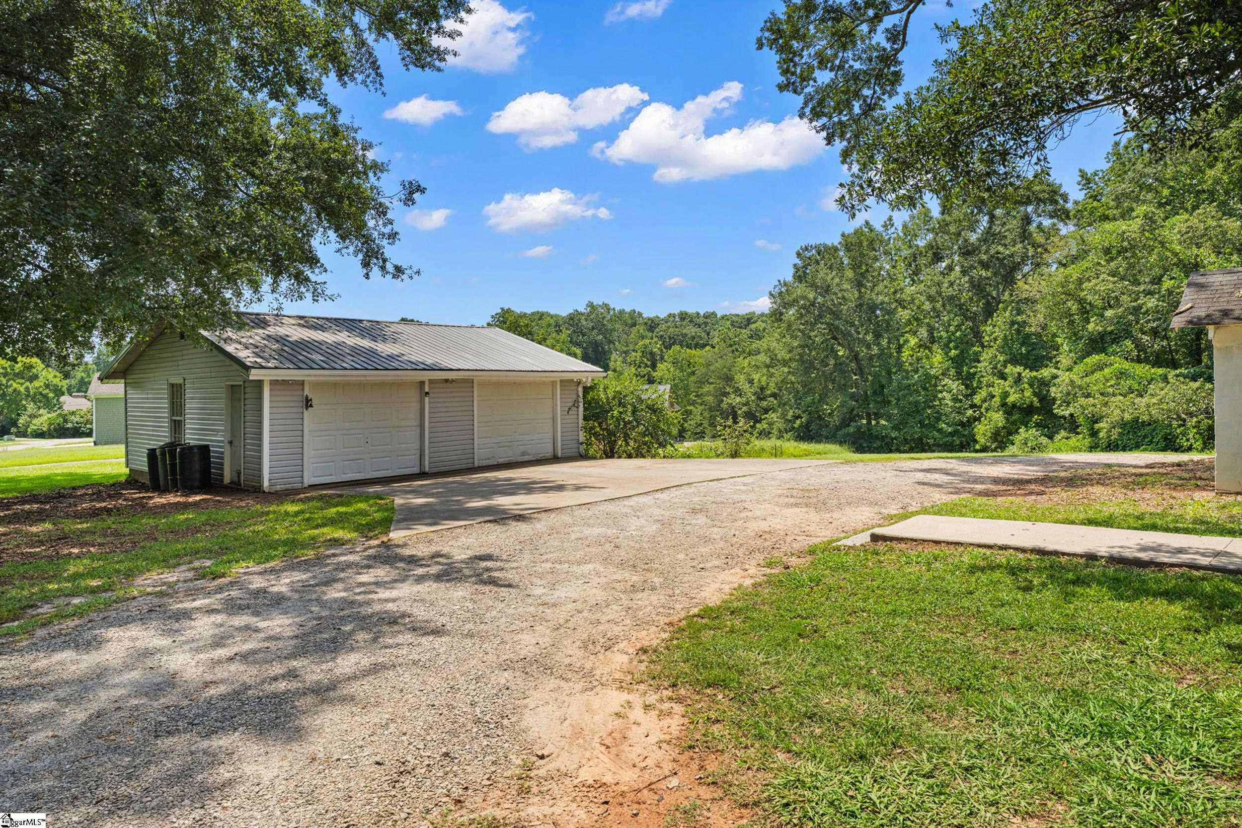 726 Foster Road Property Photo 27