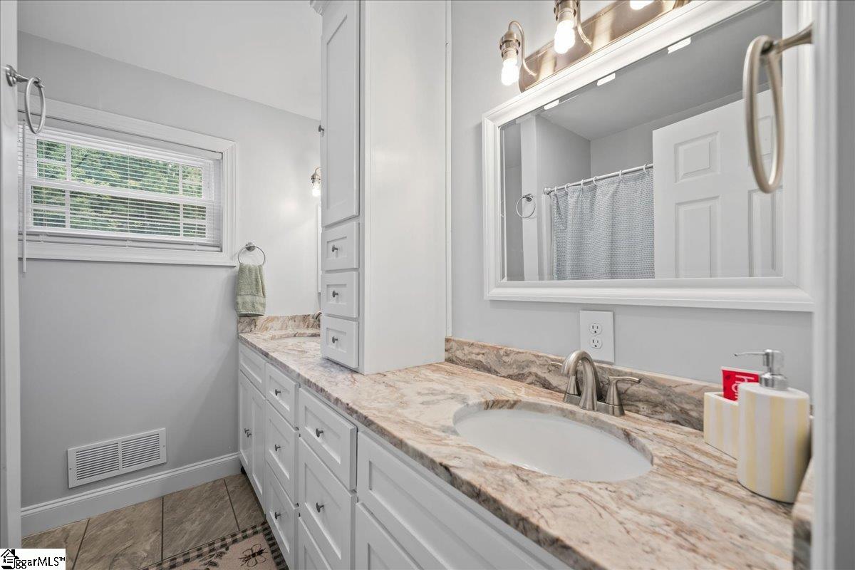 323 Saint Paul Road Property Photo 29