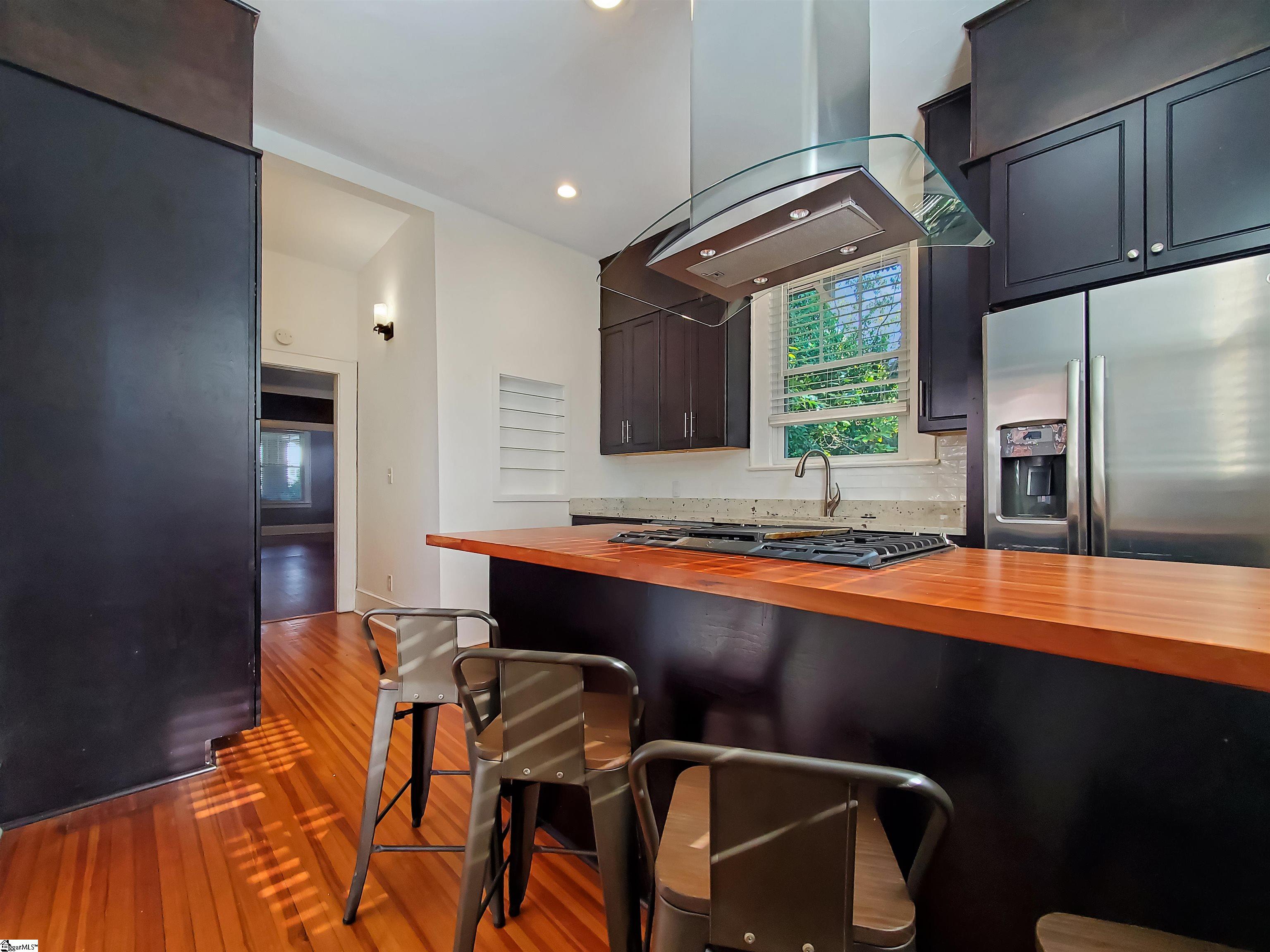 1602017 Property Photo 12