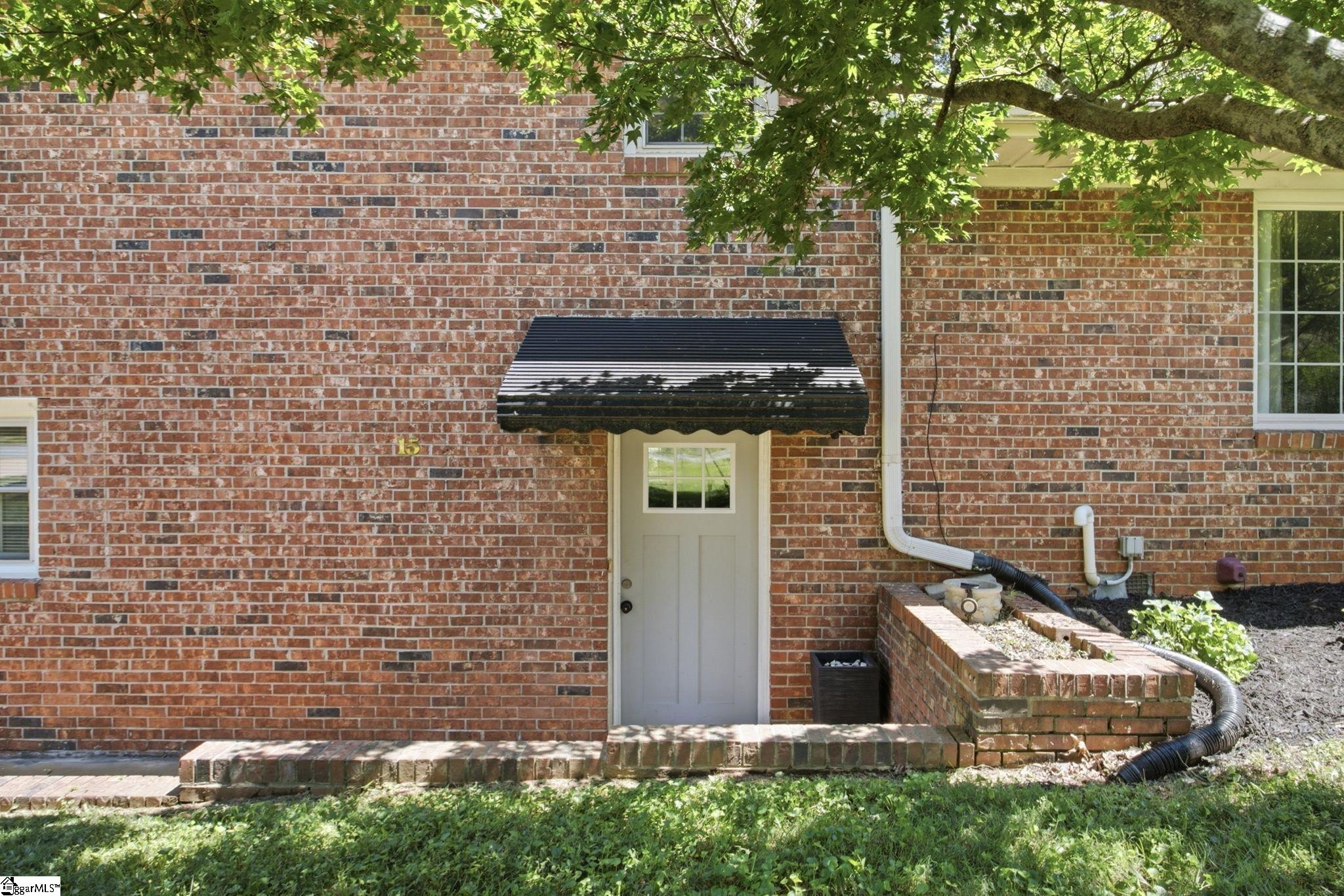 15 Holmsby Lane Property Photo 3