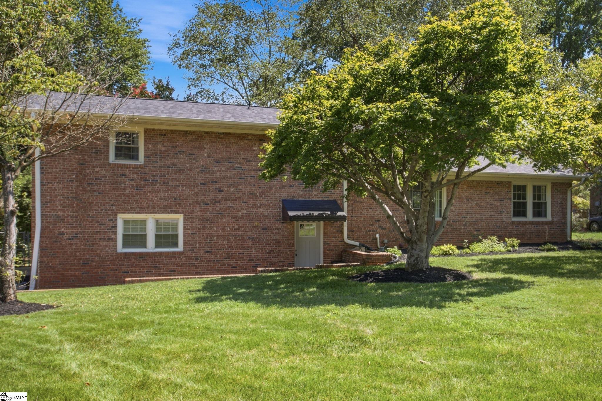 15 Holmsby Lane Property Photo 4