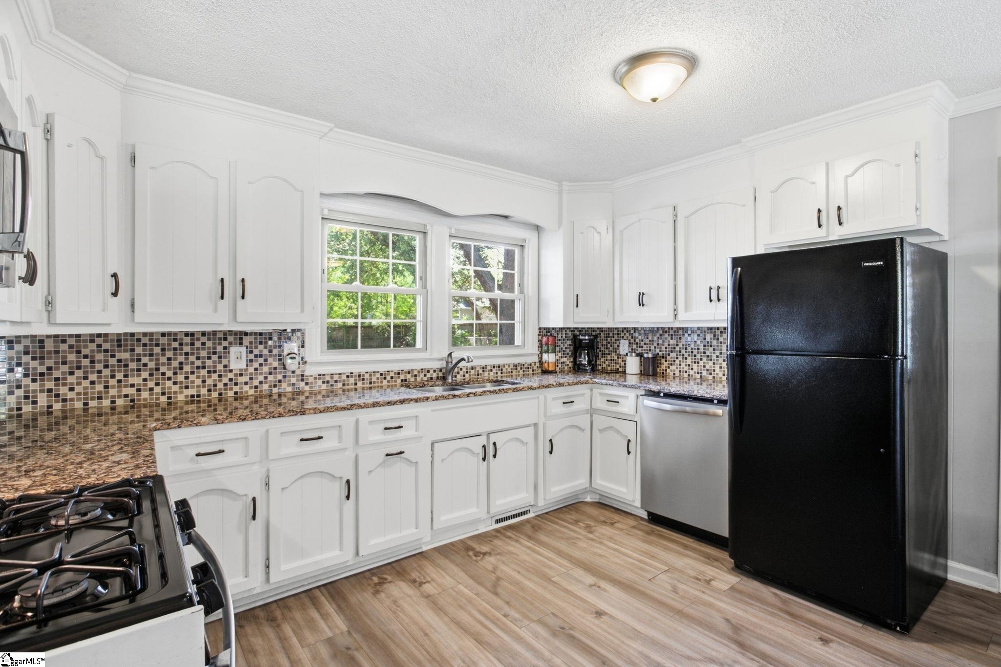 15 Holmsby Lane Property Photo 18