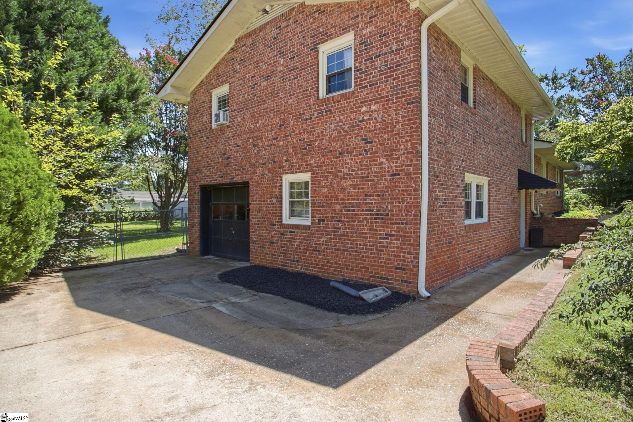 15 Holmsby Lane Property Photo 42