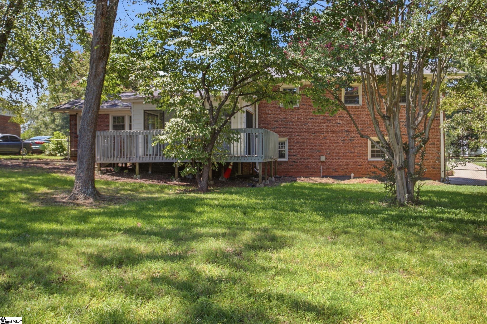 15 Holmsby Lane Property Photo 44