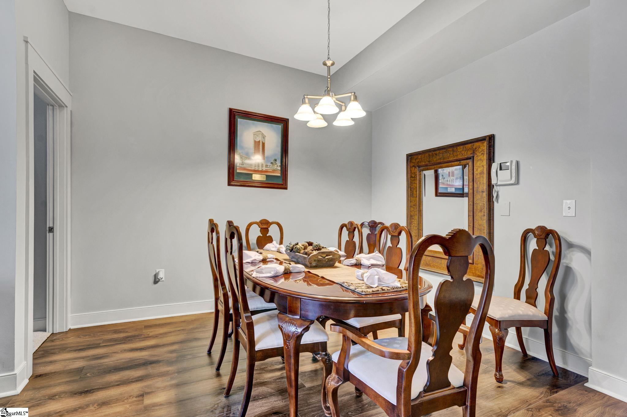 155 Riverplace Property Photo 7