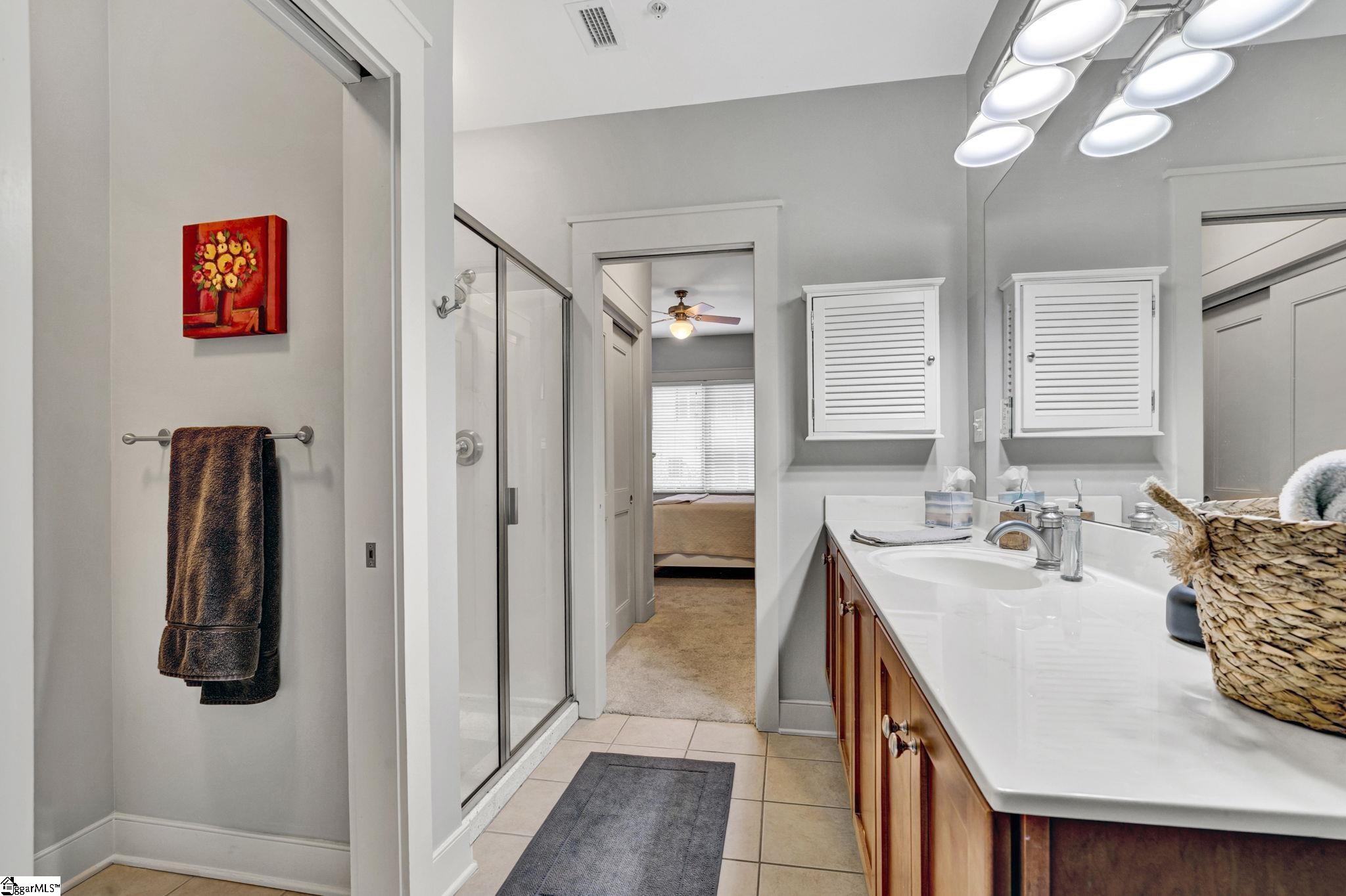 155 Riverplace Property Photo 17
