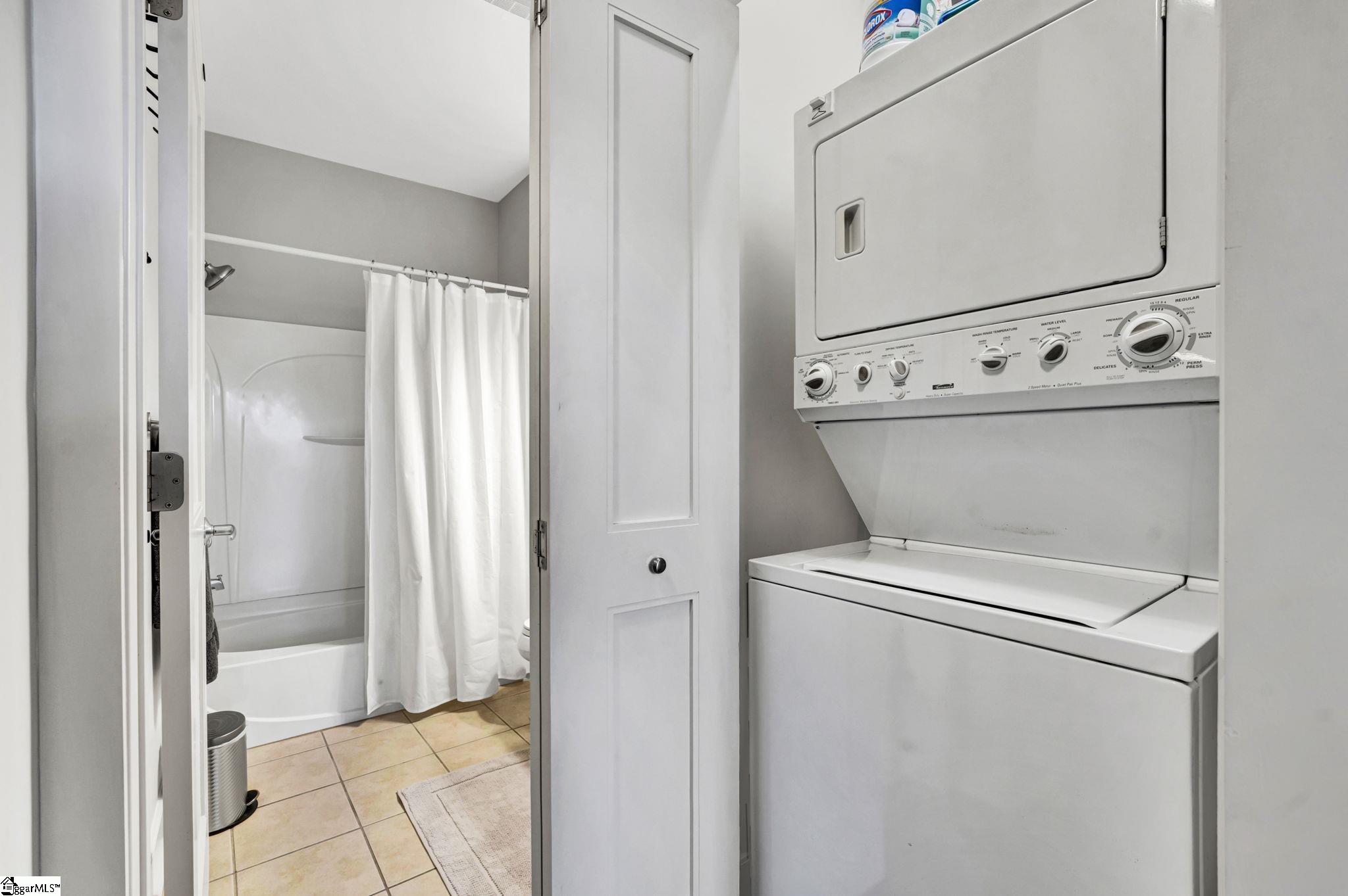 155 Riverplace Property Photo 25