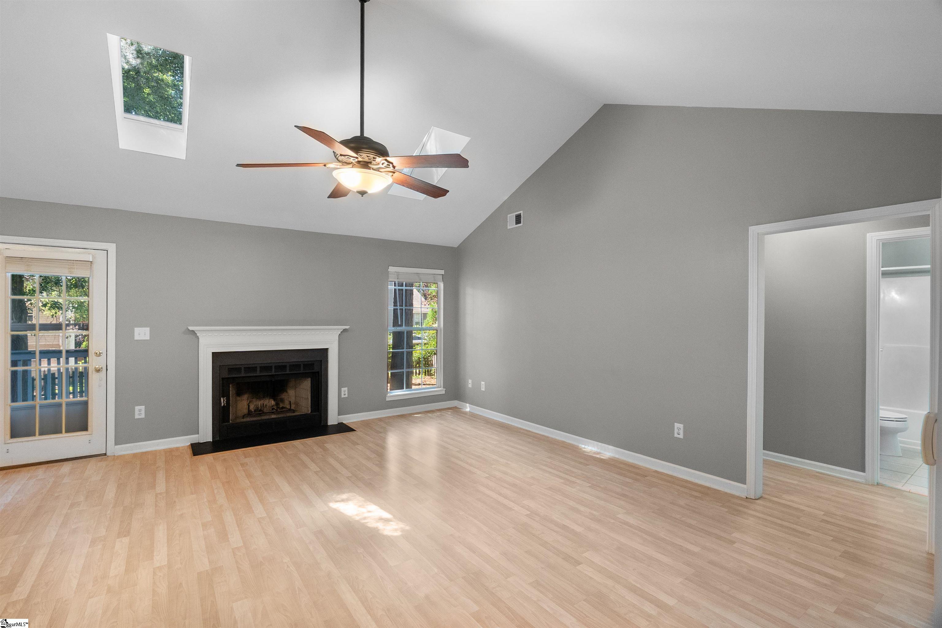 103 Loden Court Property Photo 5