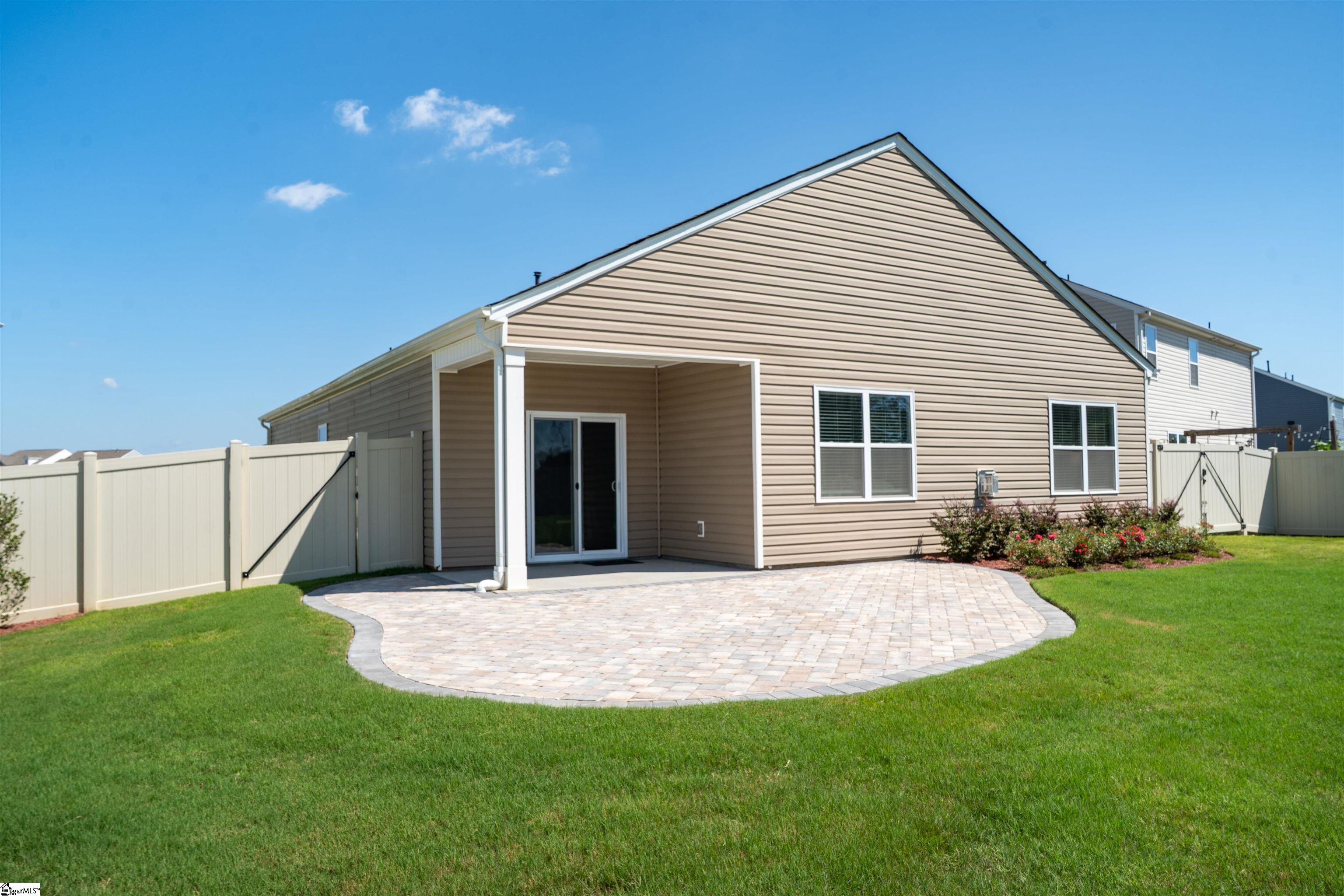 303 Splendid Place Property Photo 3