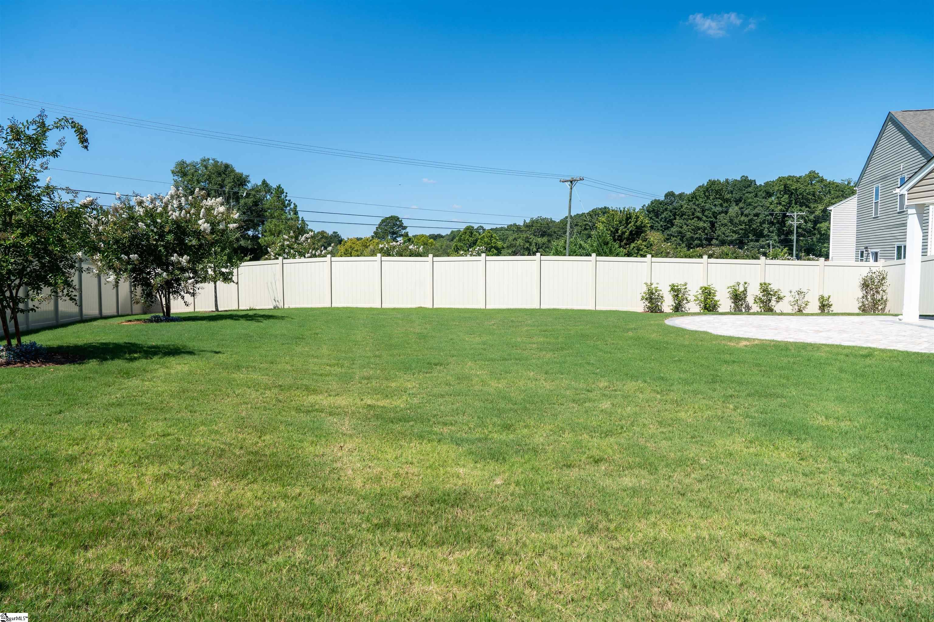 303 Splendid Place Property Photo 7