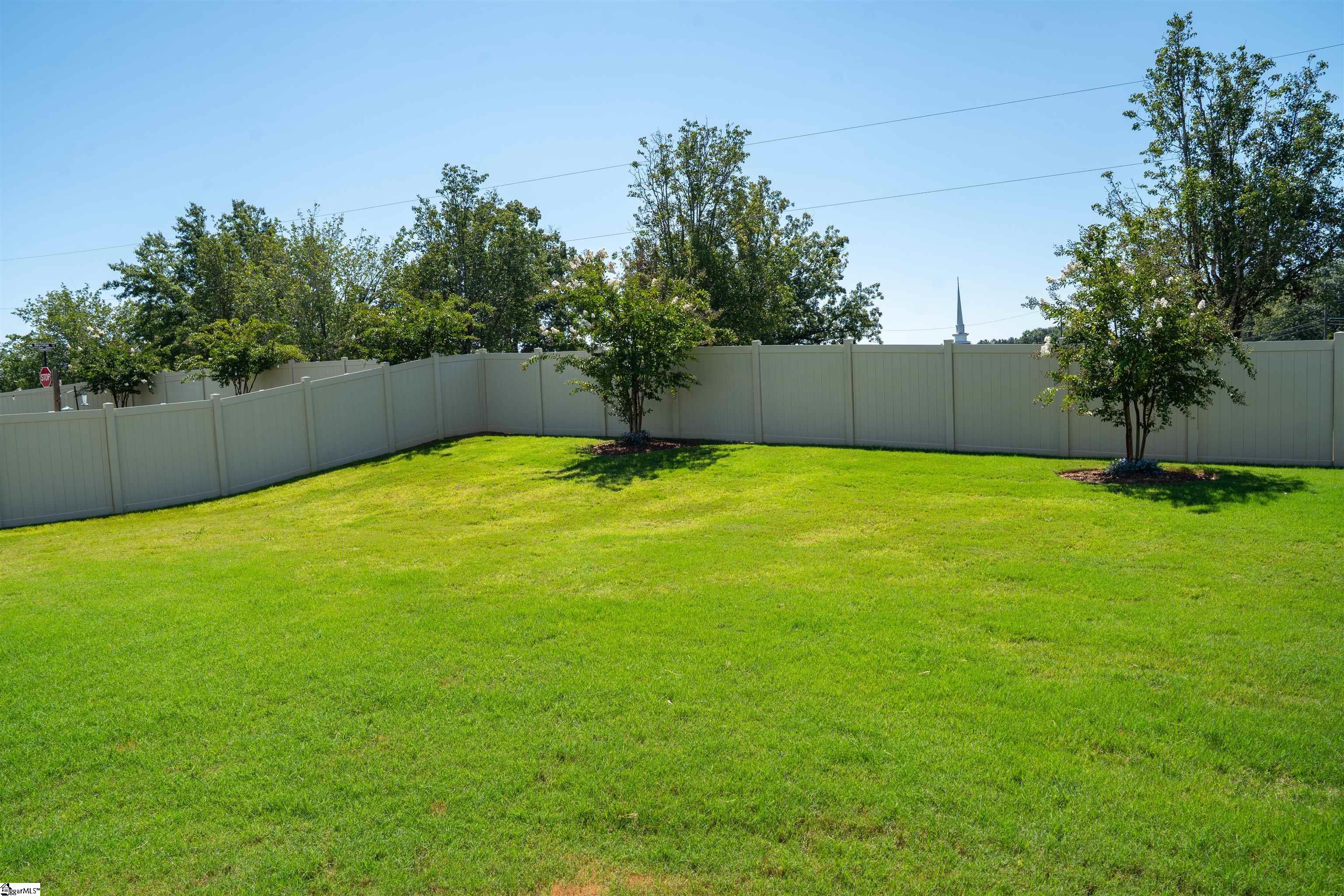 303 Splendid Place Property Photo 9