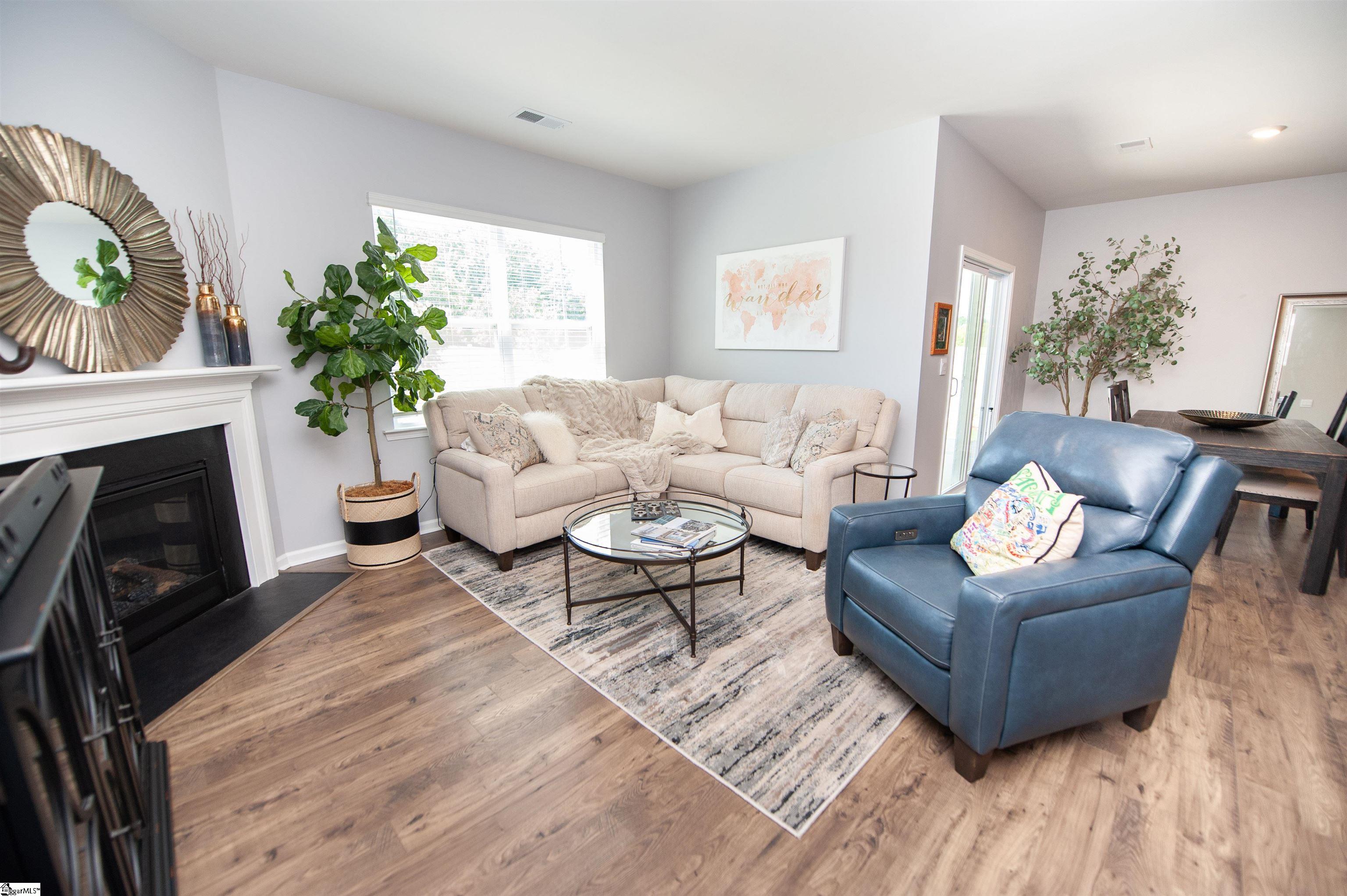 303 Splendid Place Property Photo 11