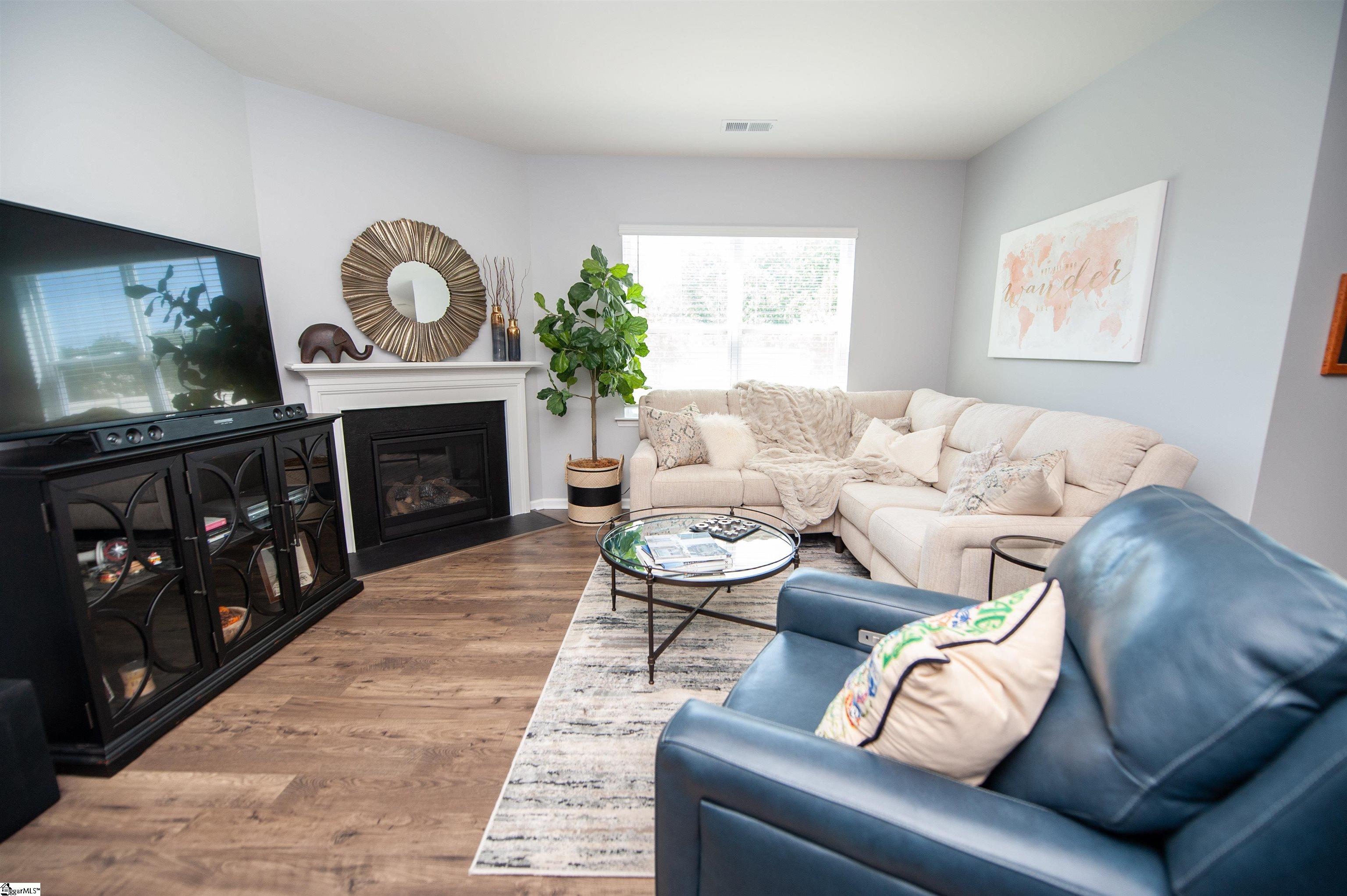 303 Splendid Place Property Photo 12