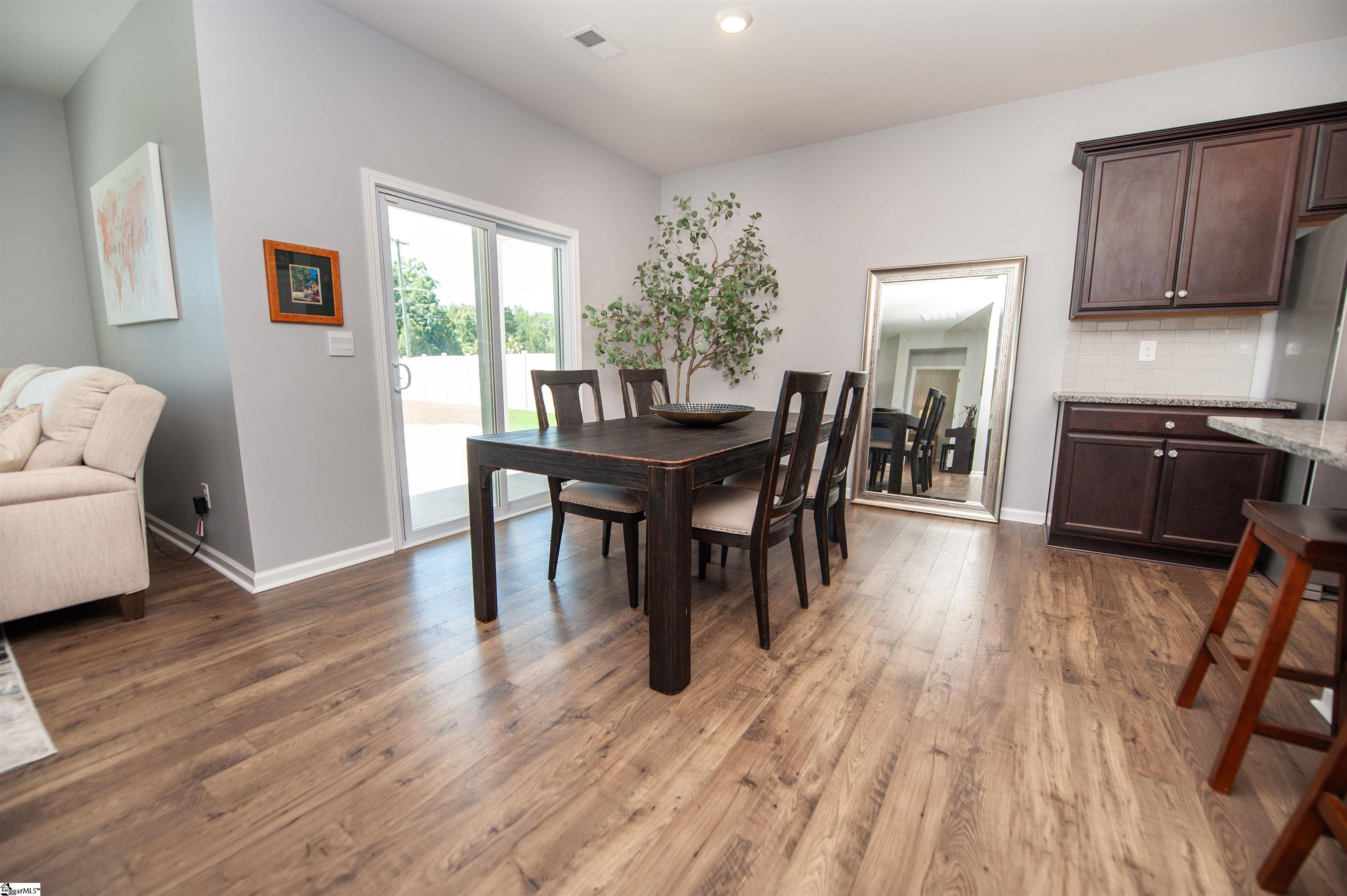 303 Splendid Place Property Photo 14