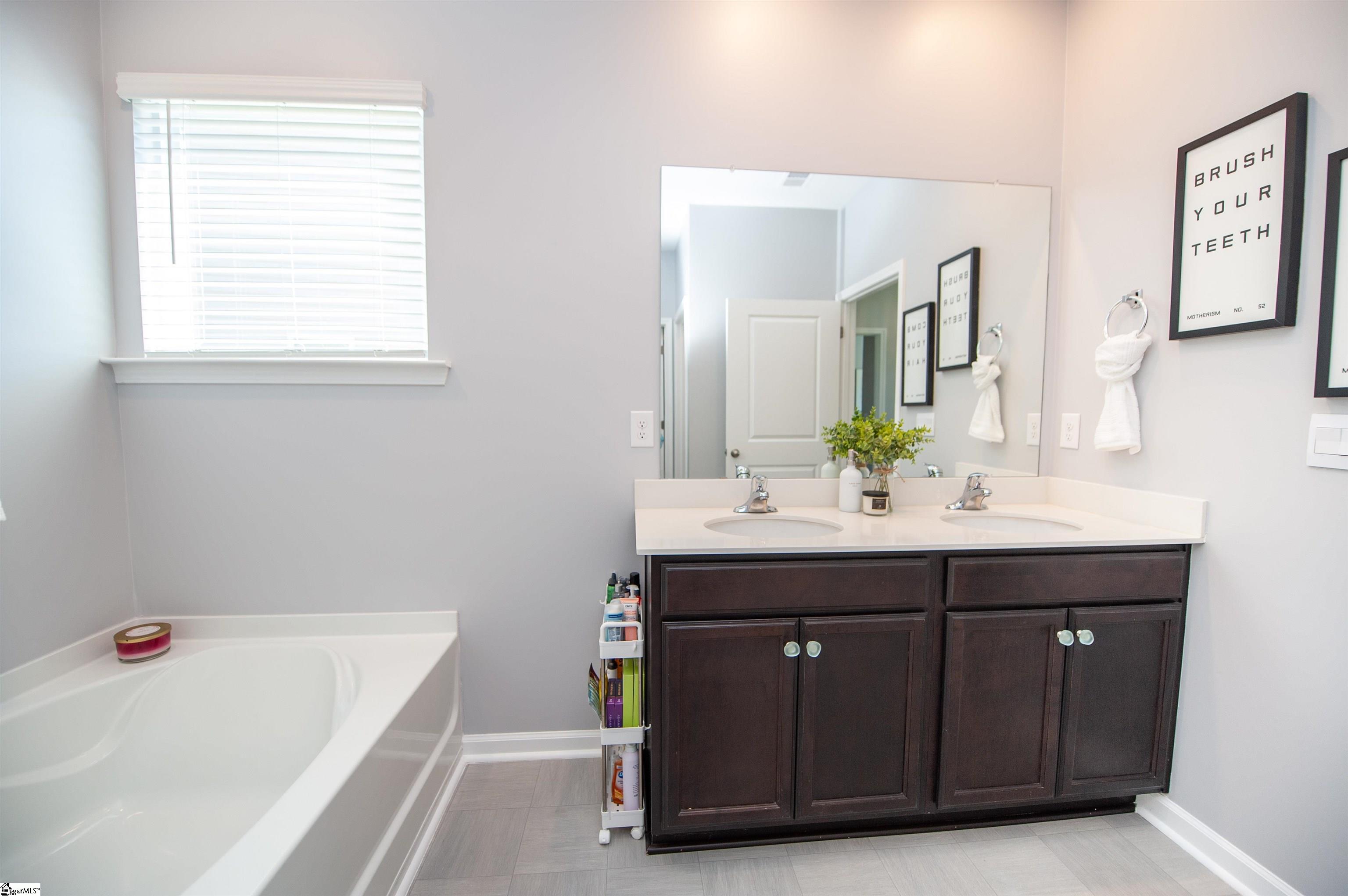 303 Splendid Place Property Photo 23