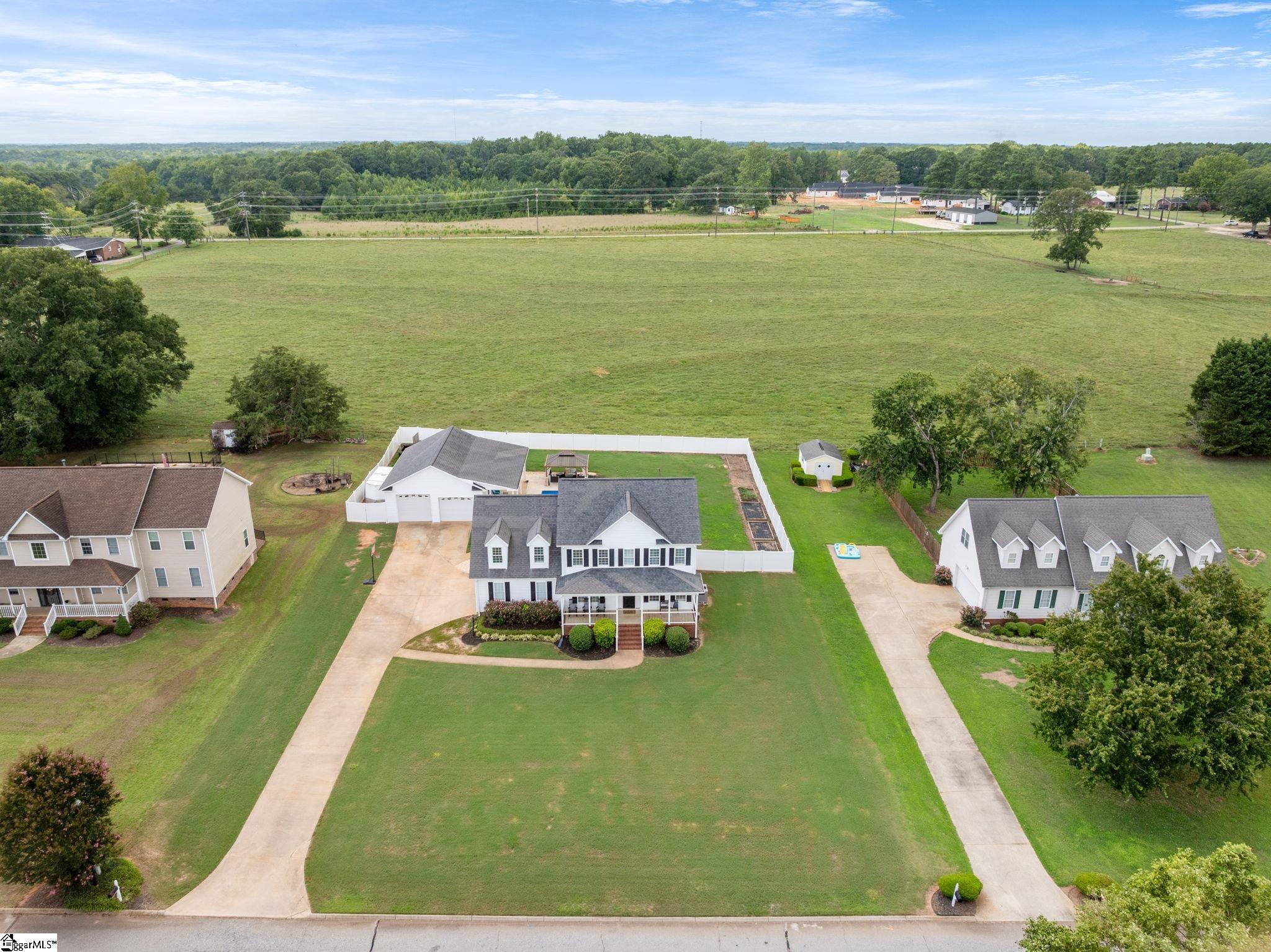 209 Legacy Farm Drive Property Photo 33