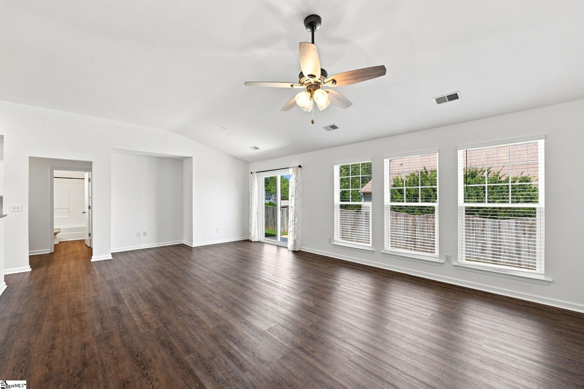 3 Buzzell Court Property Photo 8