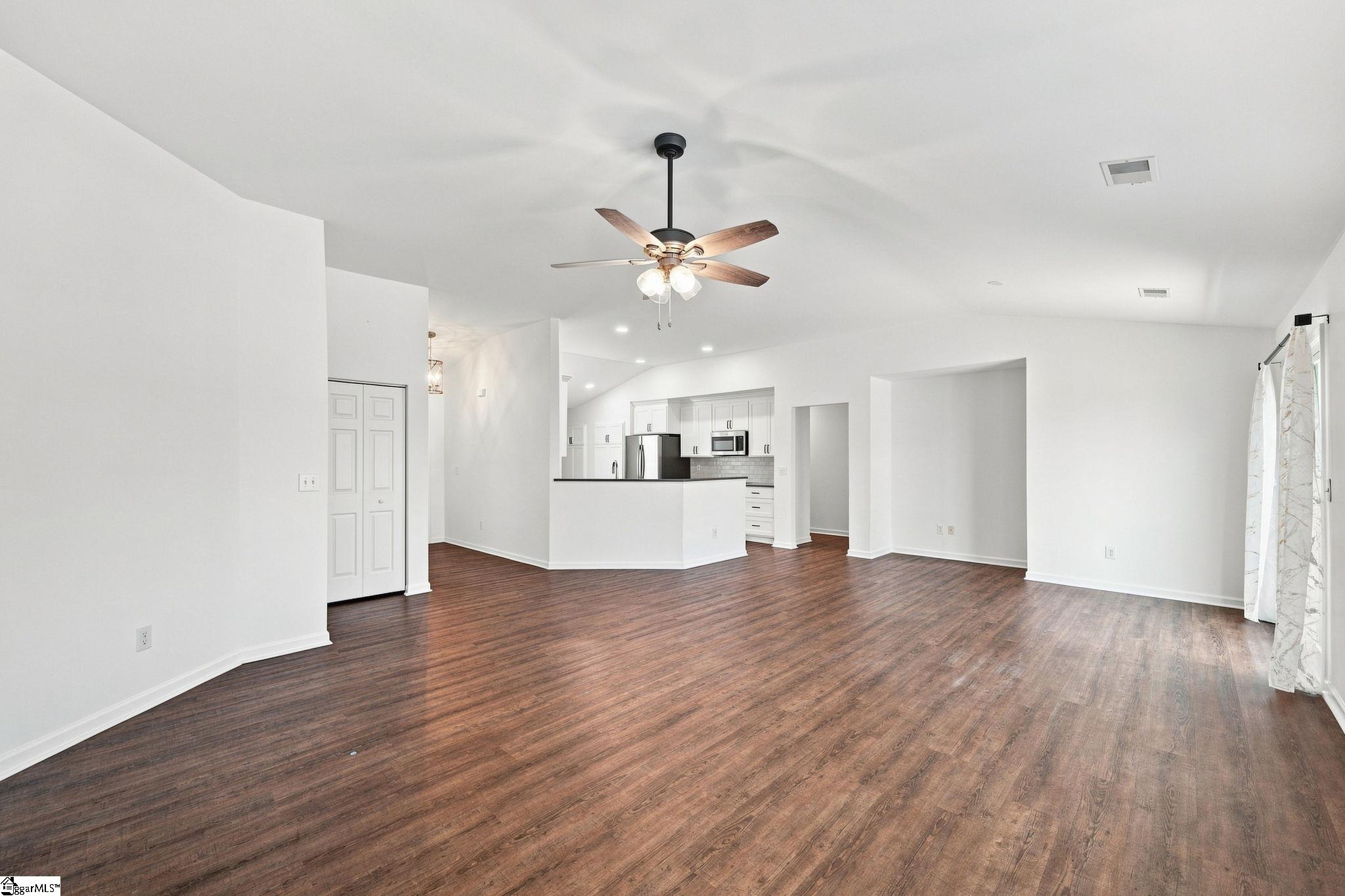 3 Buzzell Court Property Photo 9