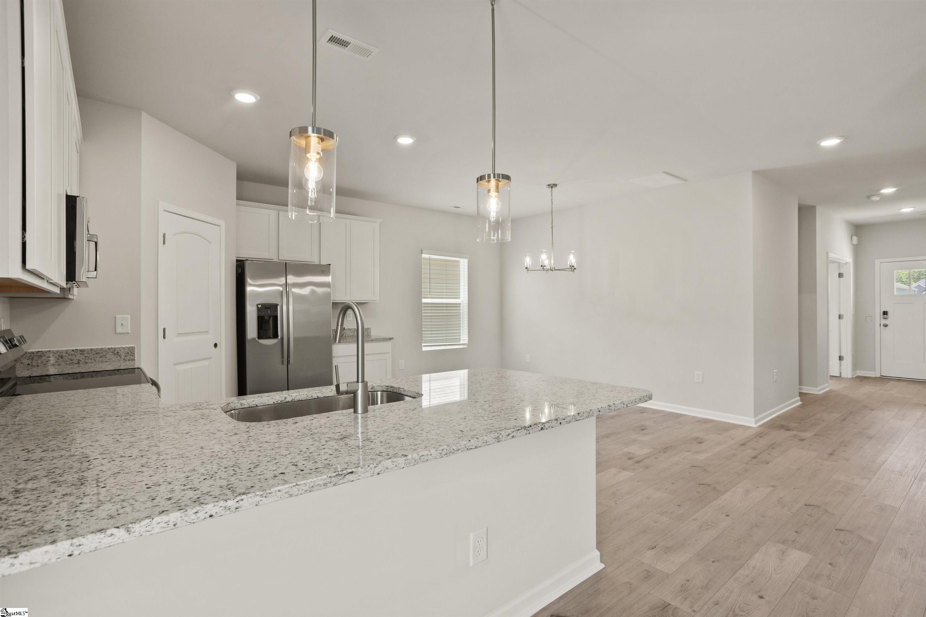 615 Silver Fir Street Property Photo 4