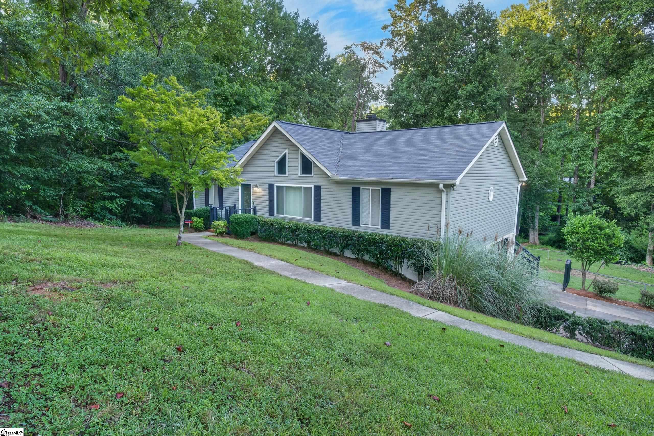 1509 Winding Way Property Photo 2