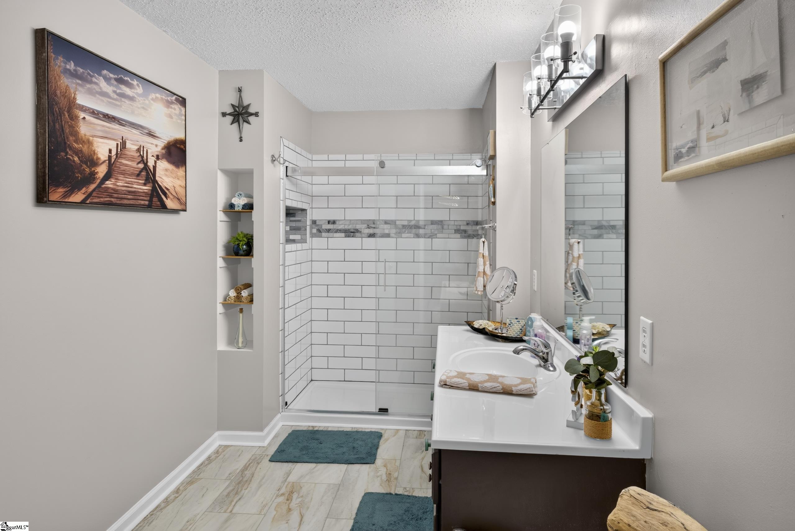 1509 Winding Way Property Photo 15