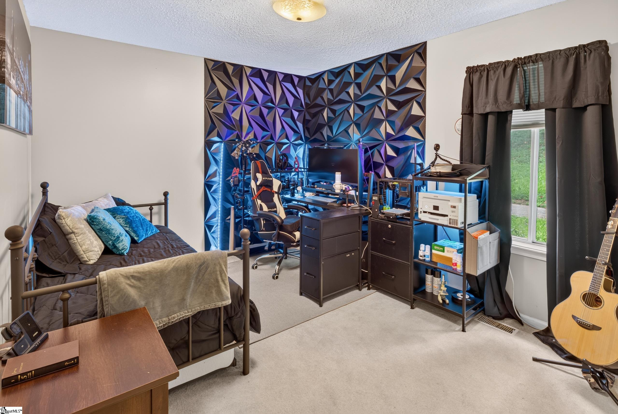 1509 Winding Way Property Photo 18