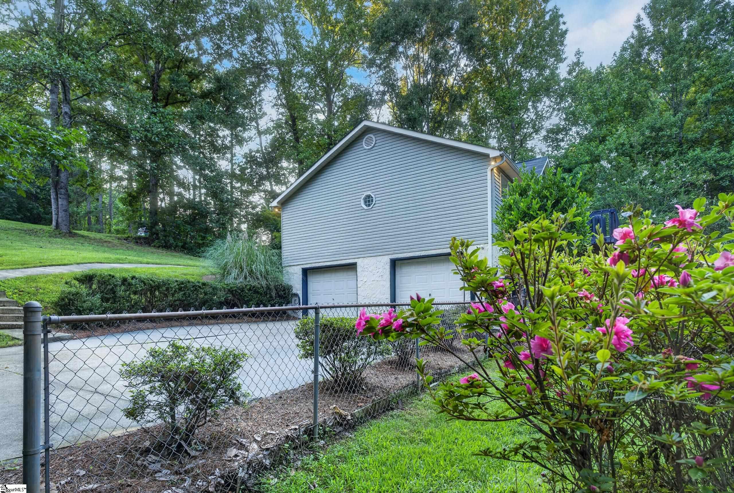 1509 Winding Way Property Photo 20