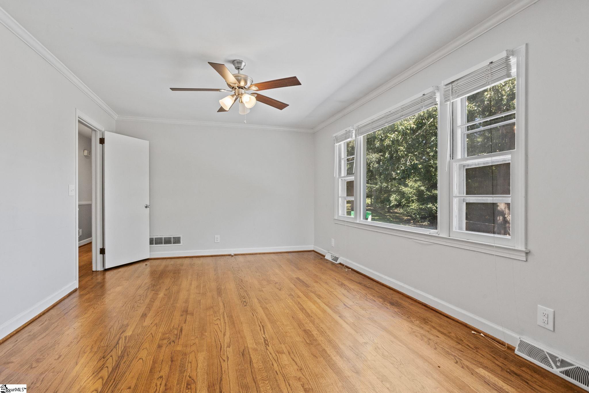 706 W Lee Road Property Photo 12