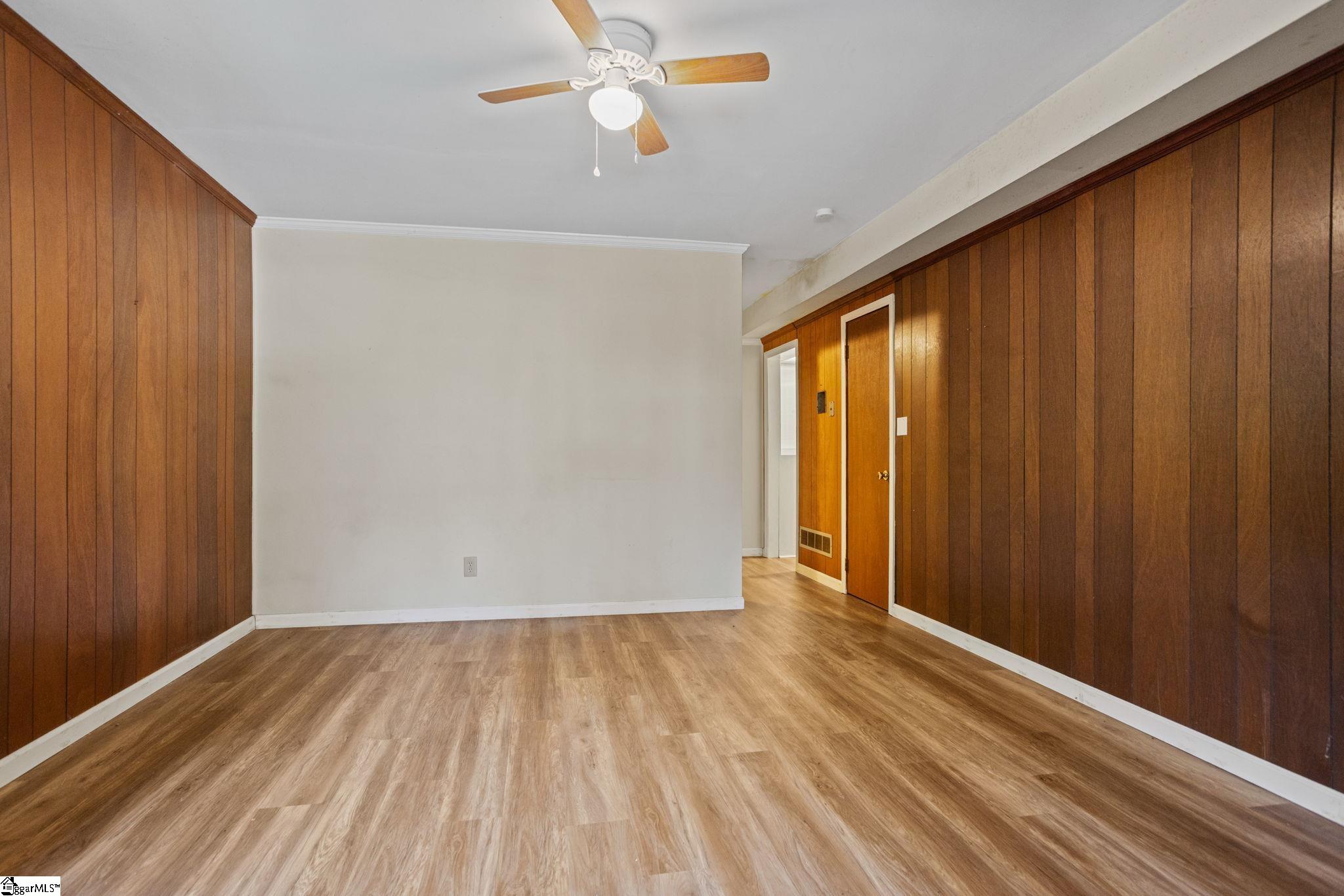 706 W Lee Road Property Photo 35