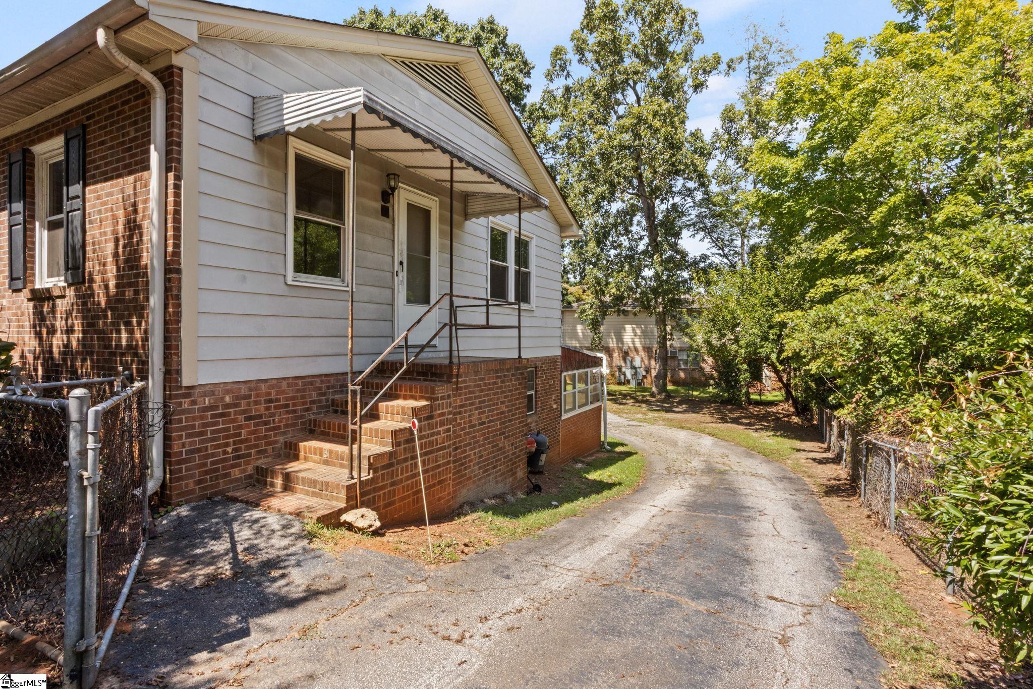706 W Lee Road Property Photo 40