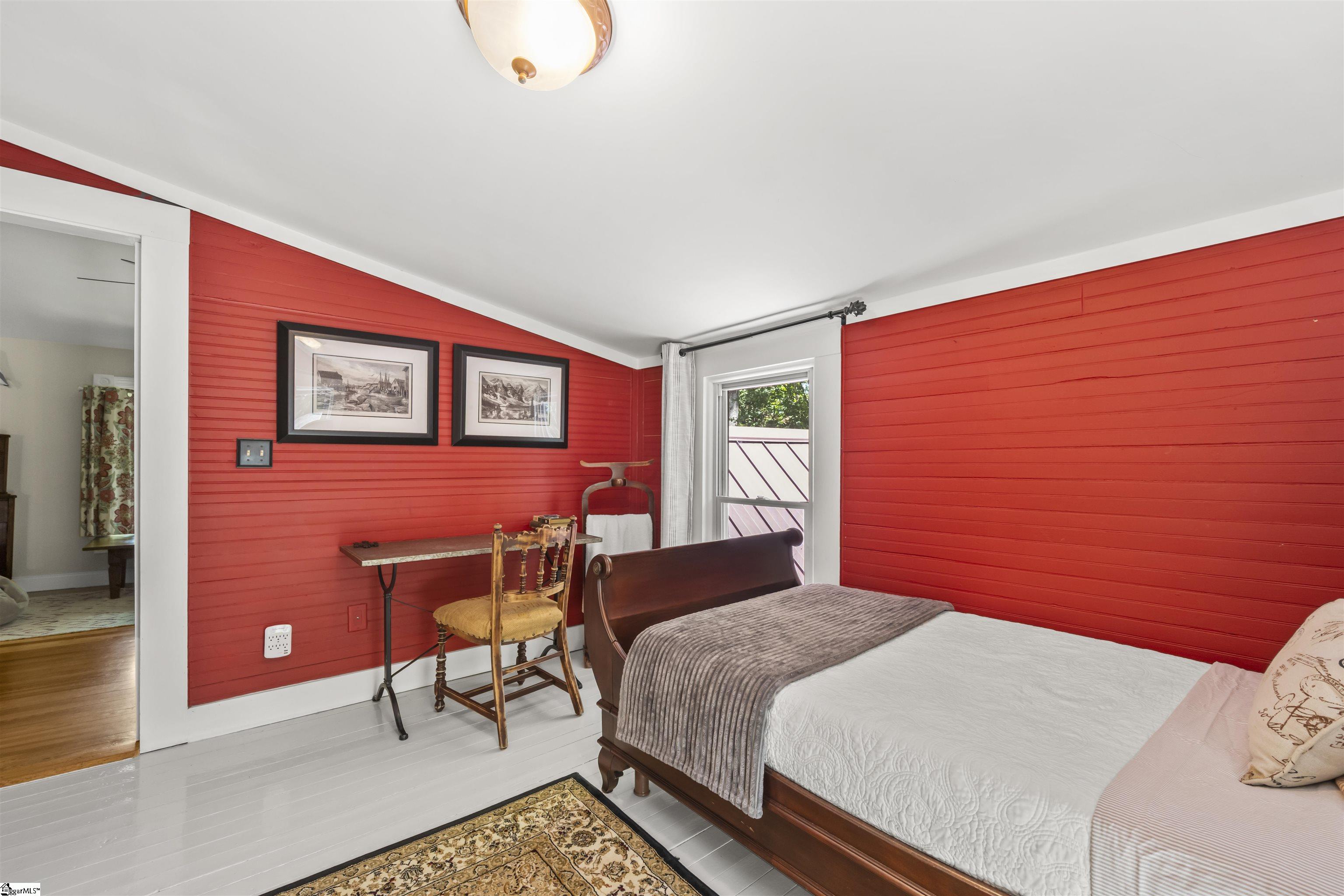 520 Esseola Street Property Photo 16