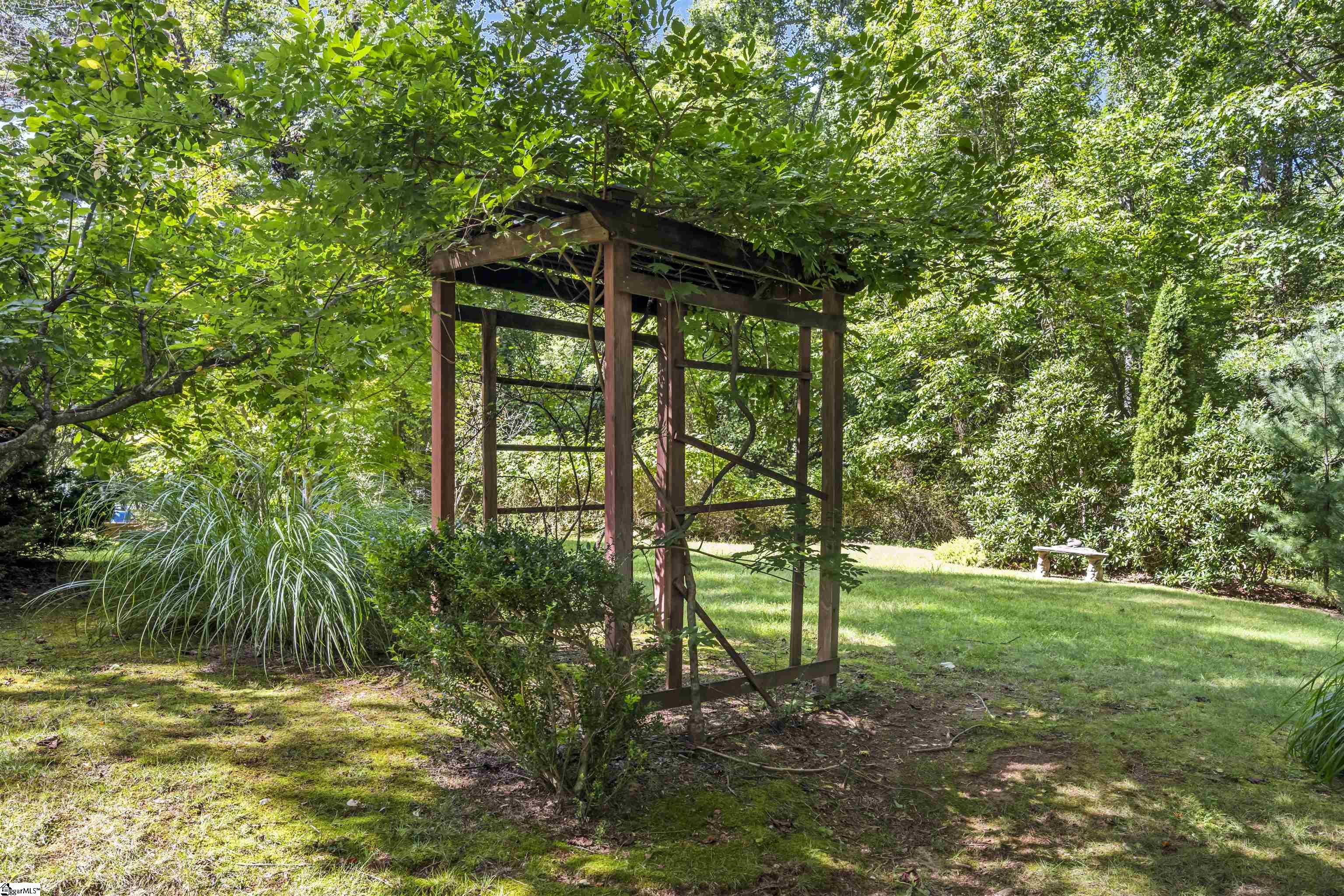 520 Esseola Street Property Photo 36