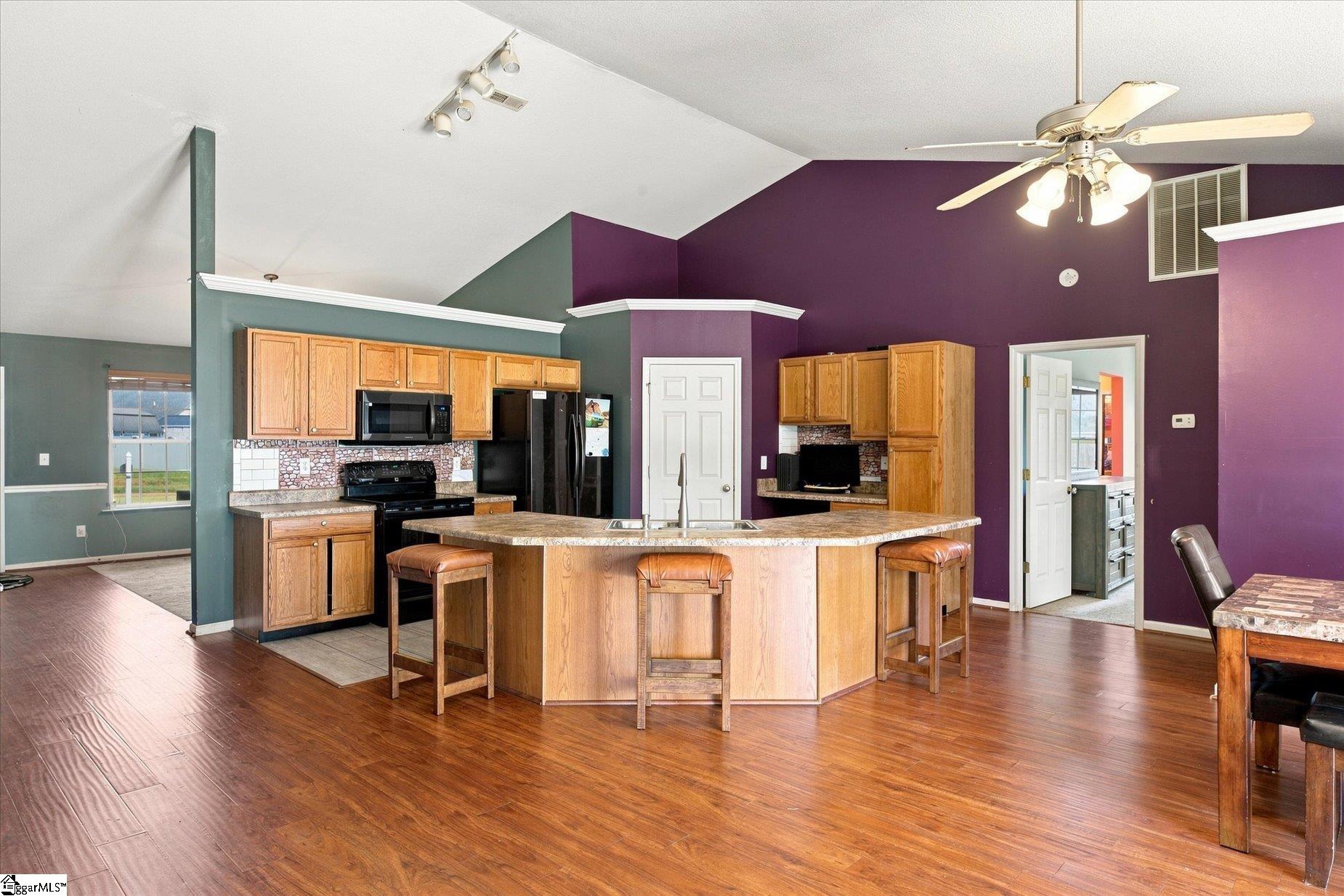 28 Picardy Drive Property Photo 6