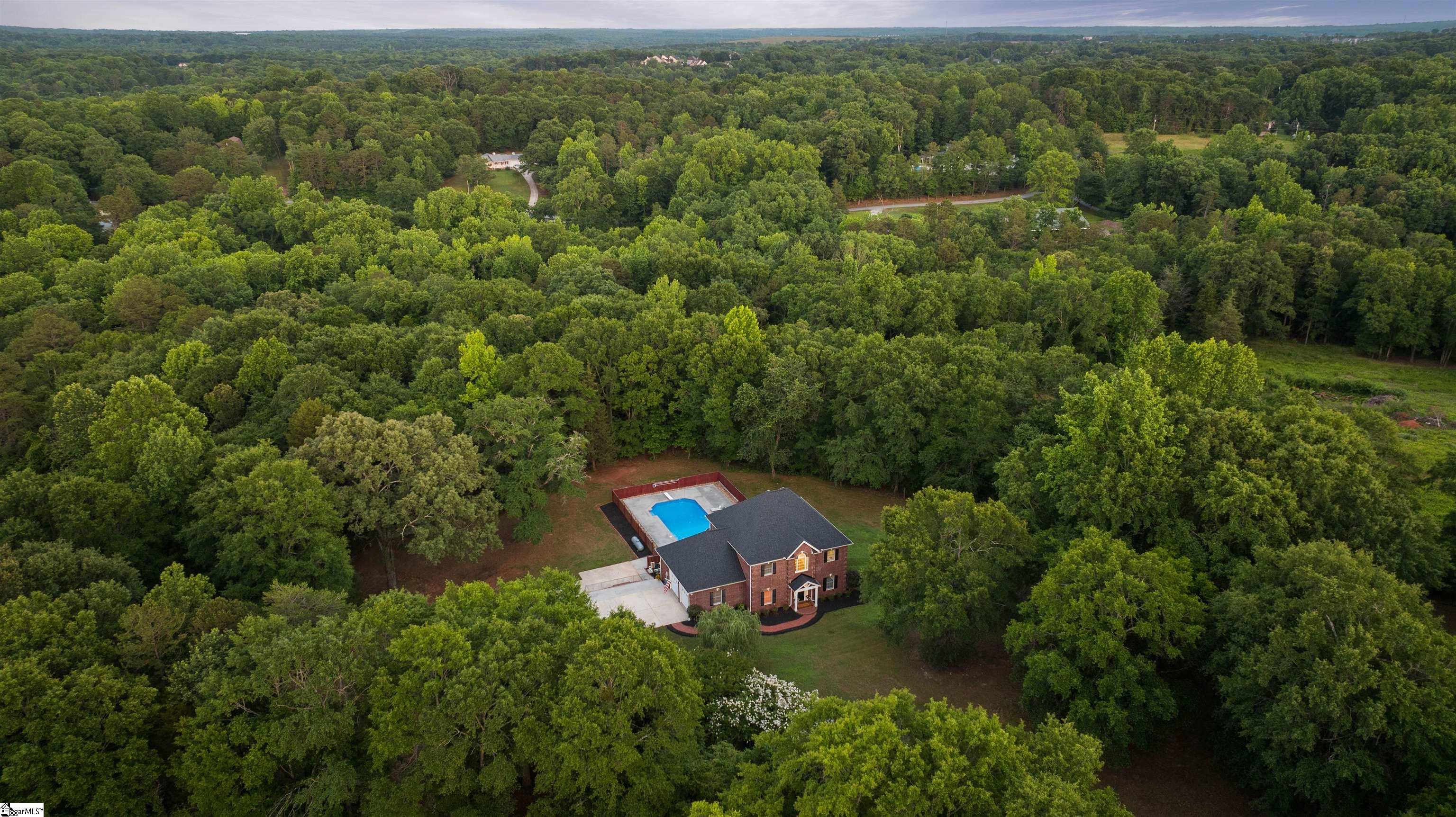 453 Circle Road Property Photo 6
