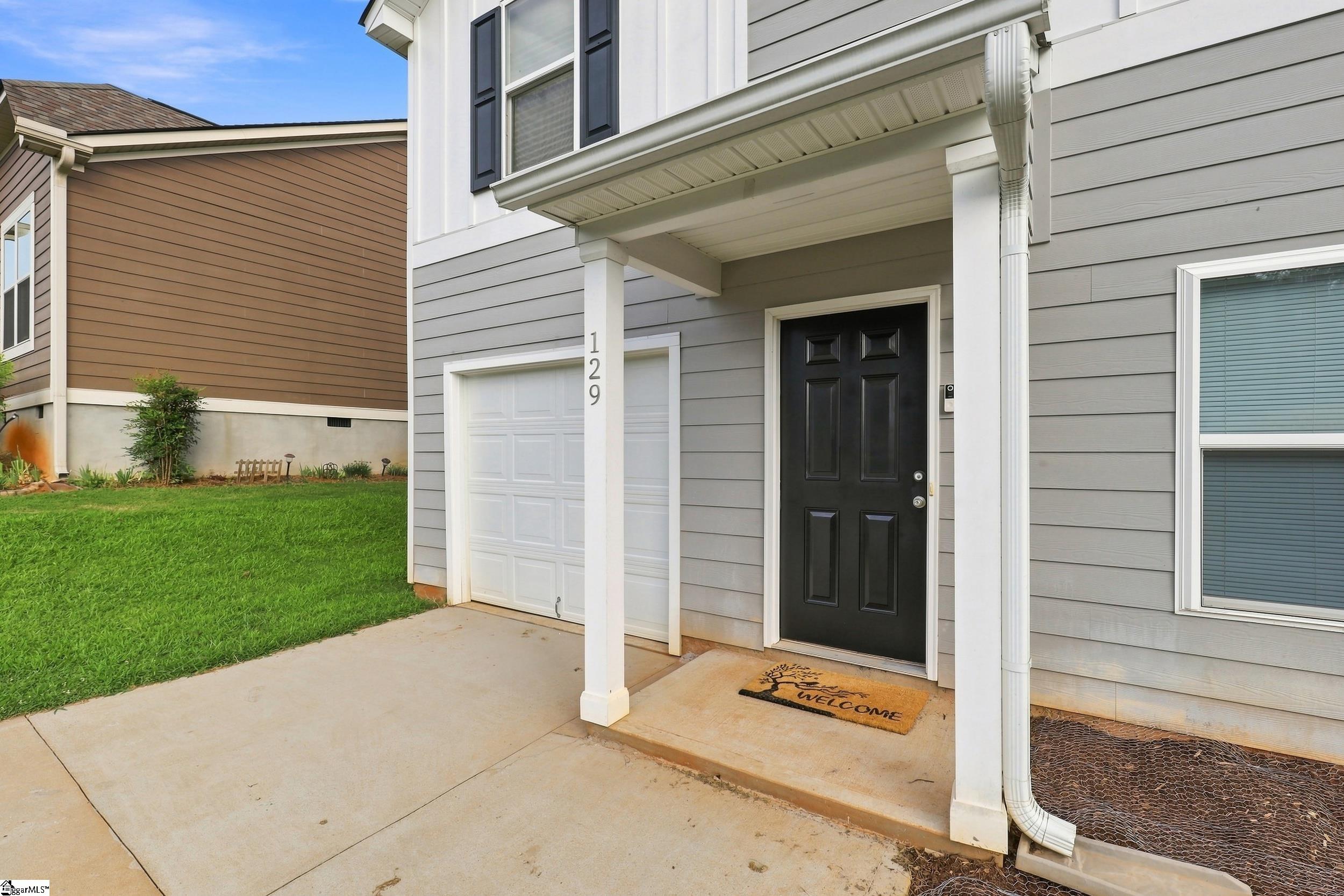 129 Colonial Walk Property Photo 6