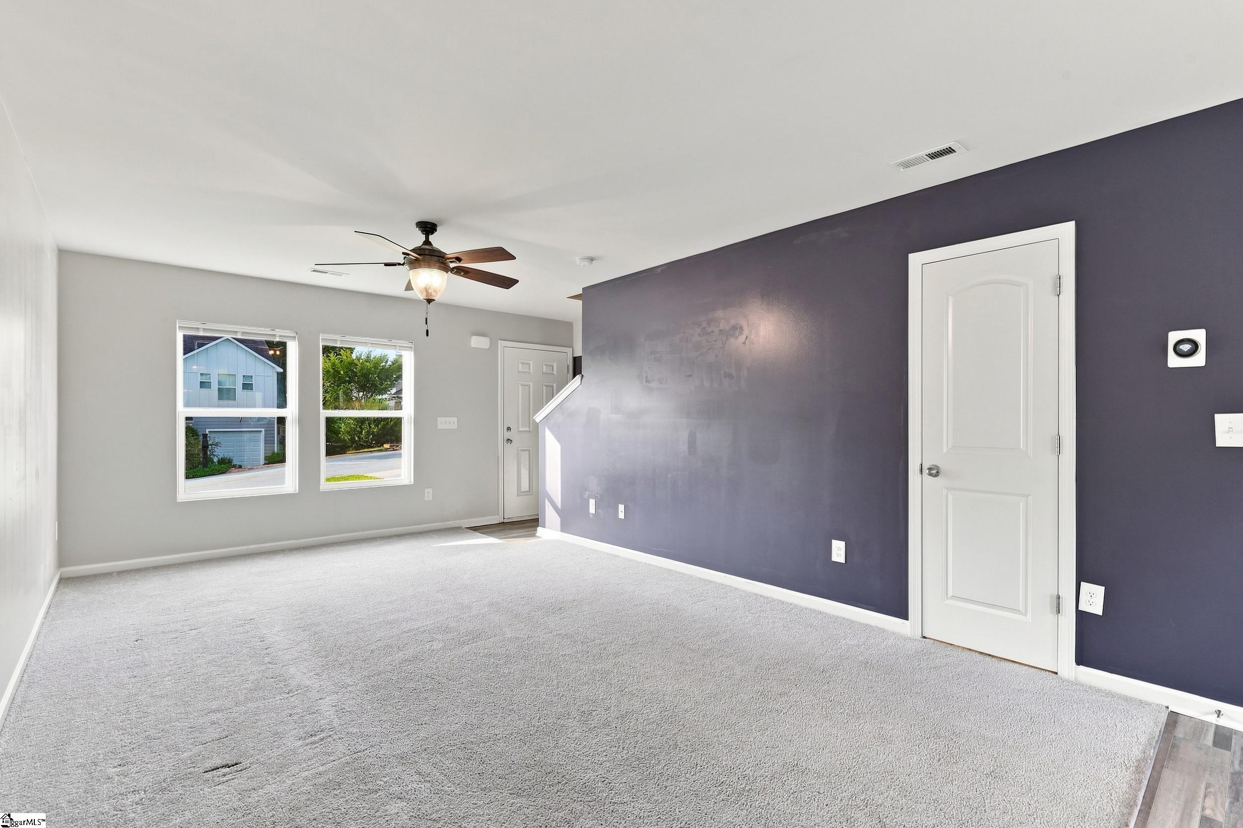 129 Colonial Walk Property Photo 9