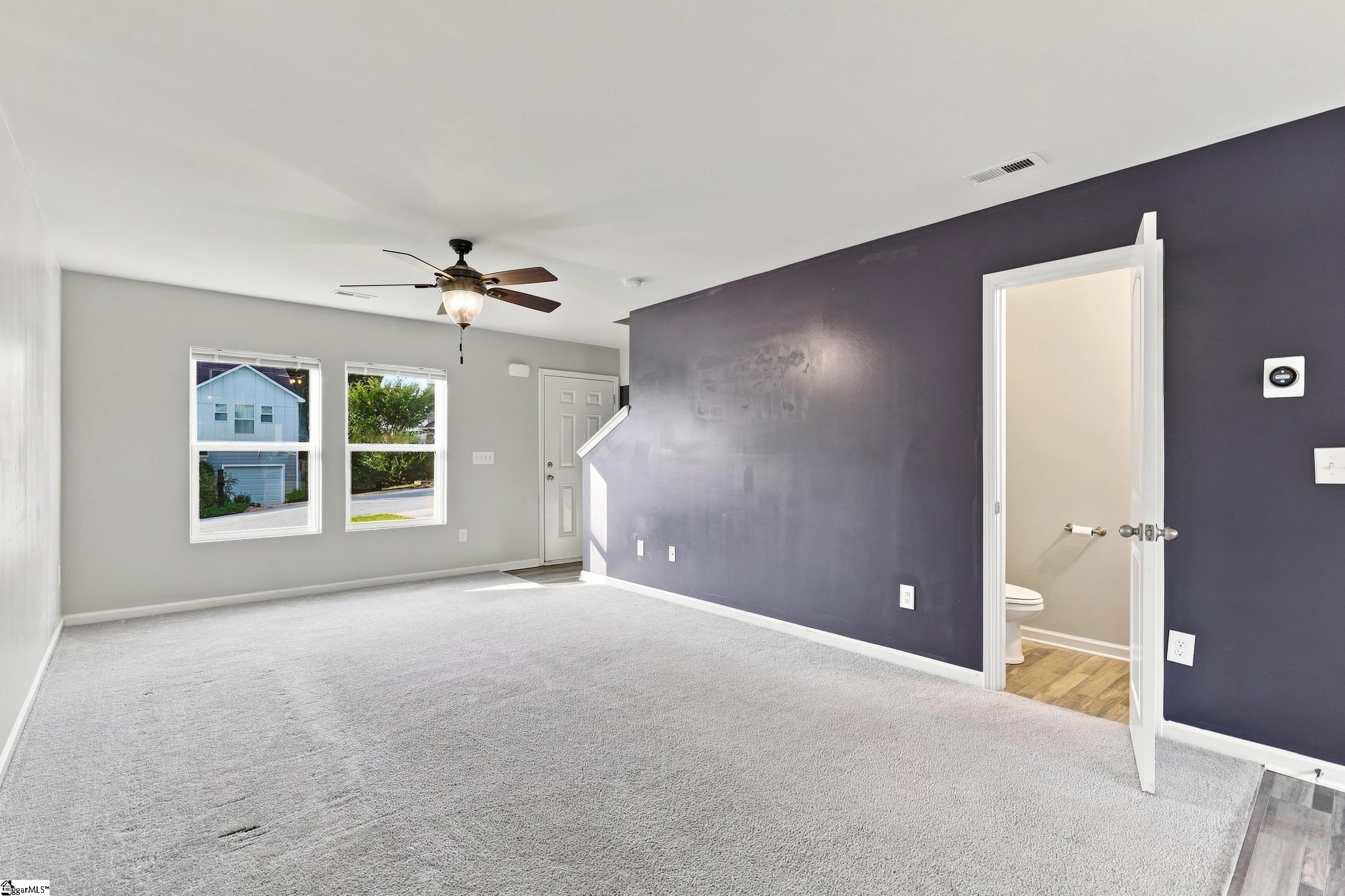 129 Colonial Walk Property Photo 10