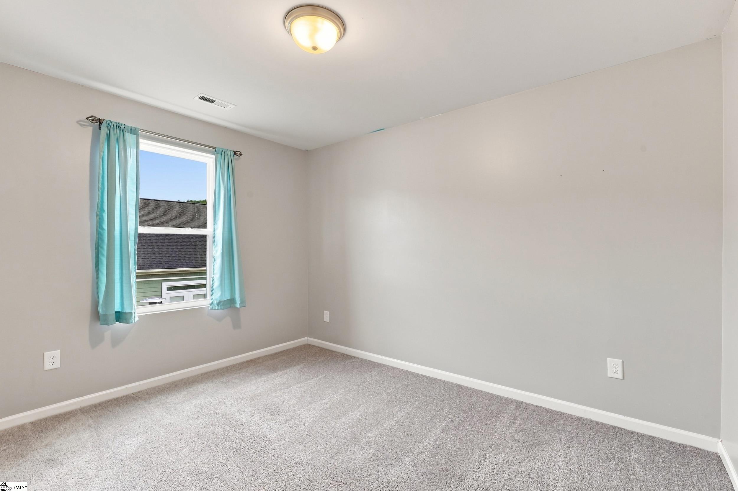 129 Colonial Walk Property Photo 23