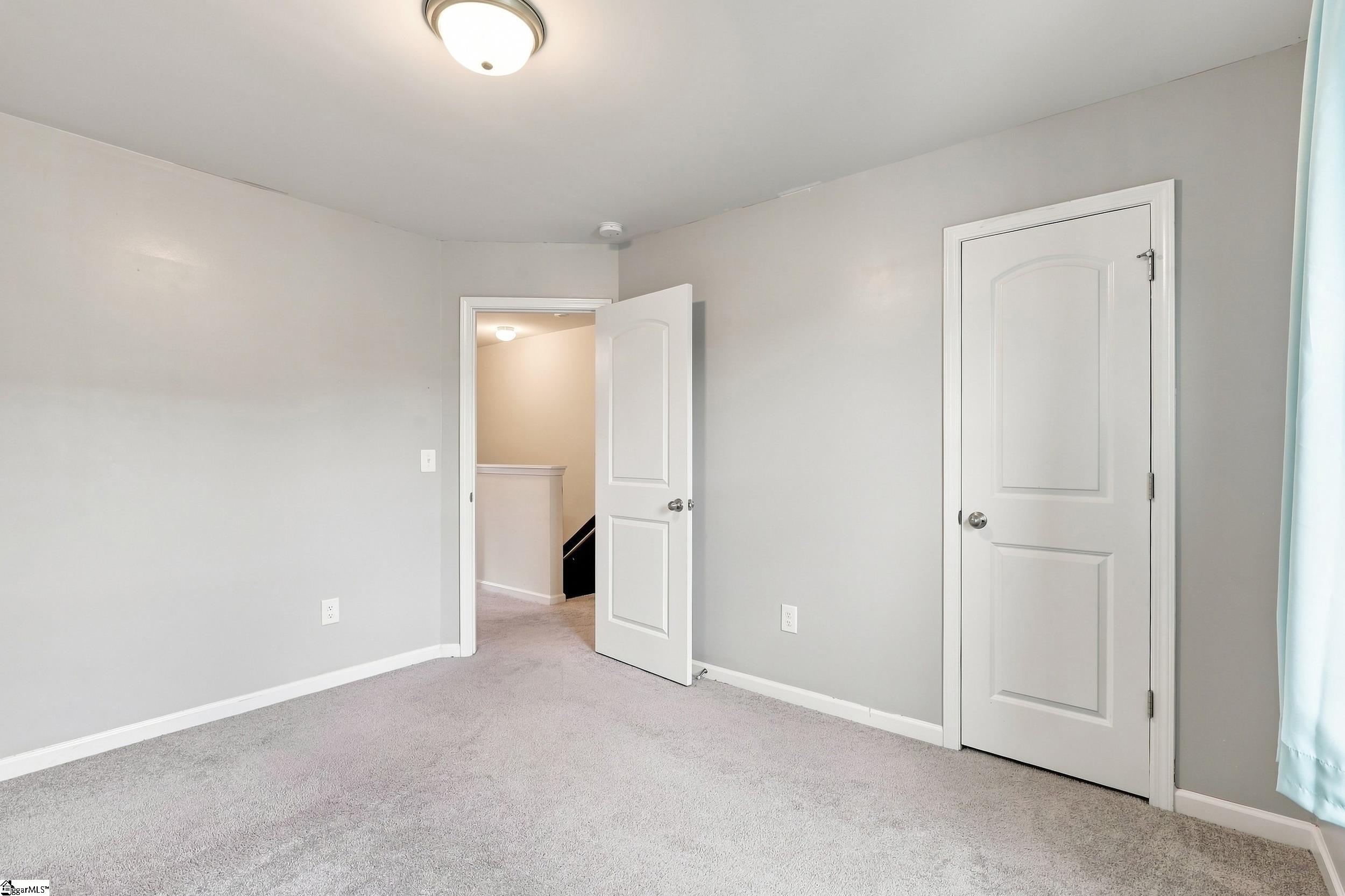 129 Colonial Walk Property Photo 24